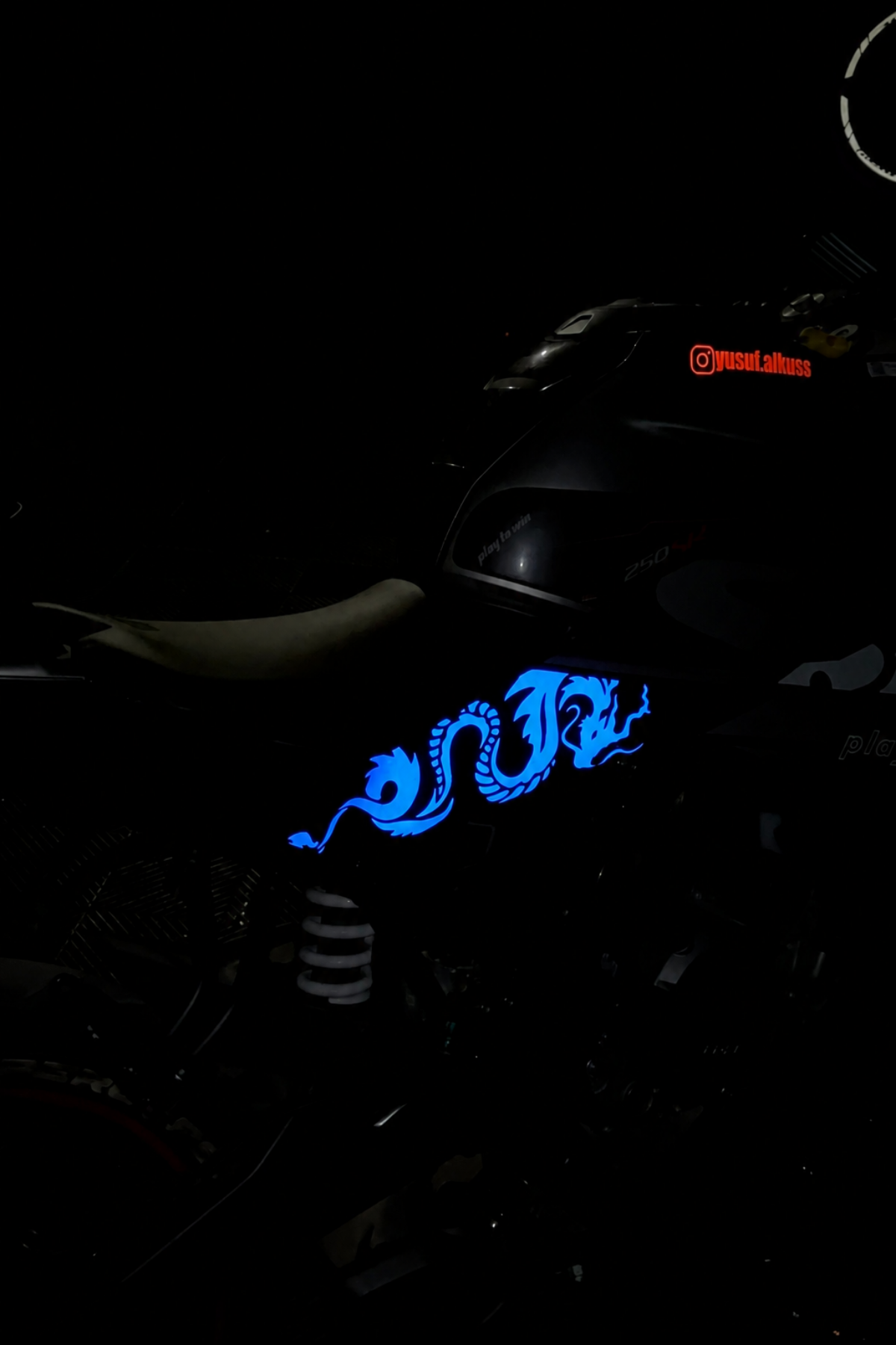 CFMOTO SR250 Reflektör Tam Uyumlu Ejder Motif Sticker (Sağ ve Sol)