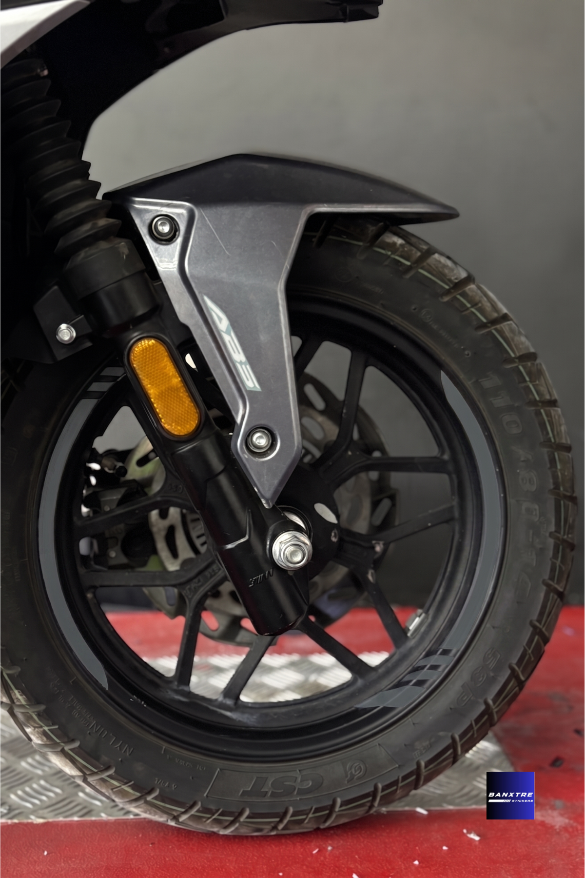 Tüm Scooterlara Uyumlu Kalın Kesikli Jant Şeridi Sticker Seti