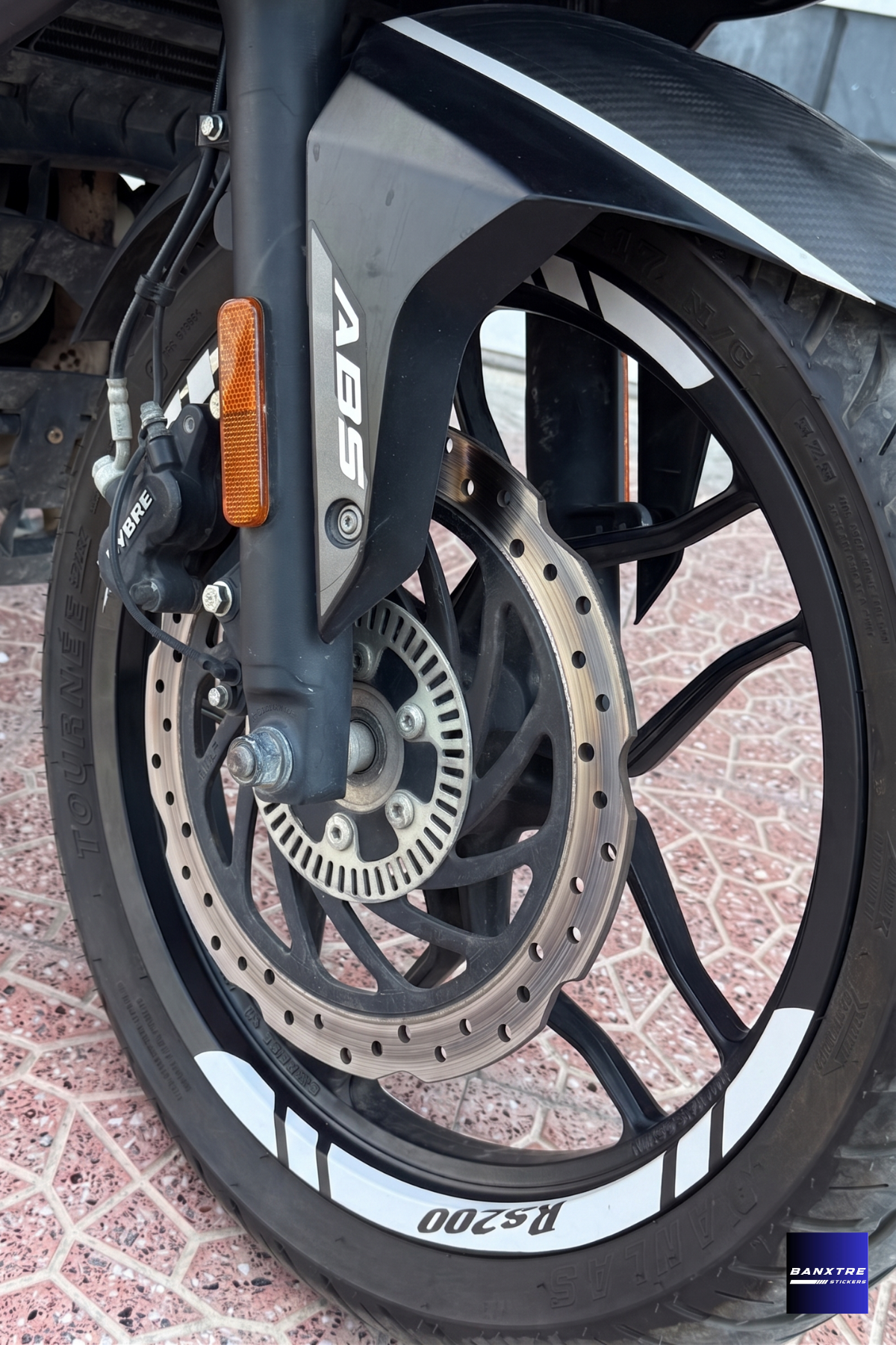 Bajaj Pulsar RS200 için 8 Parça Jant Şeridi Sticker Seti (Tüm Jantlara Yeterlidir)