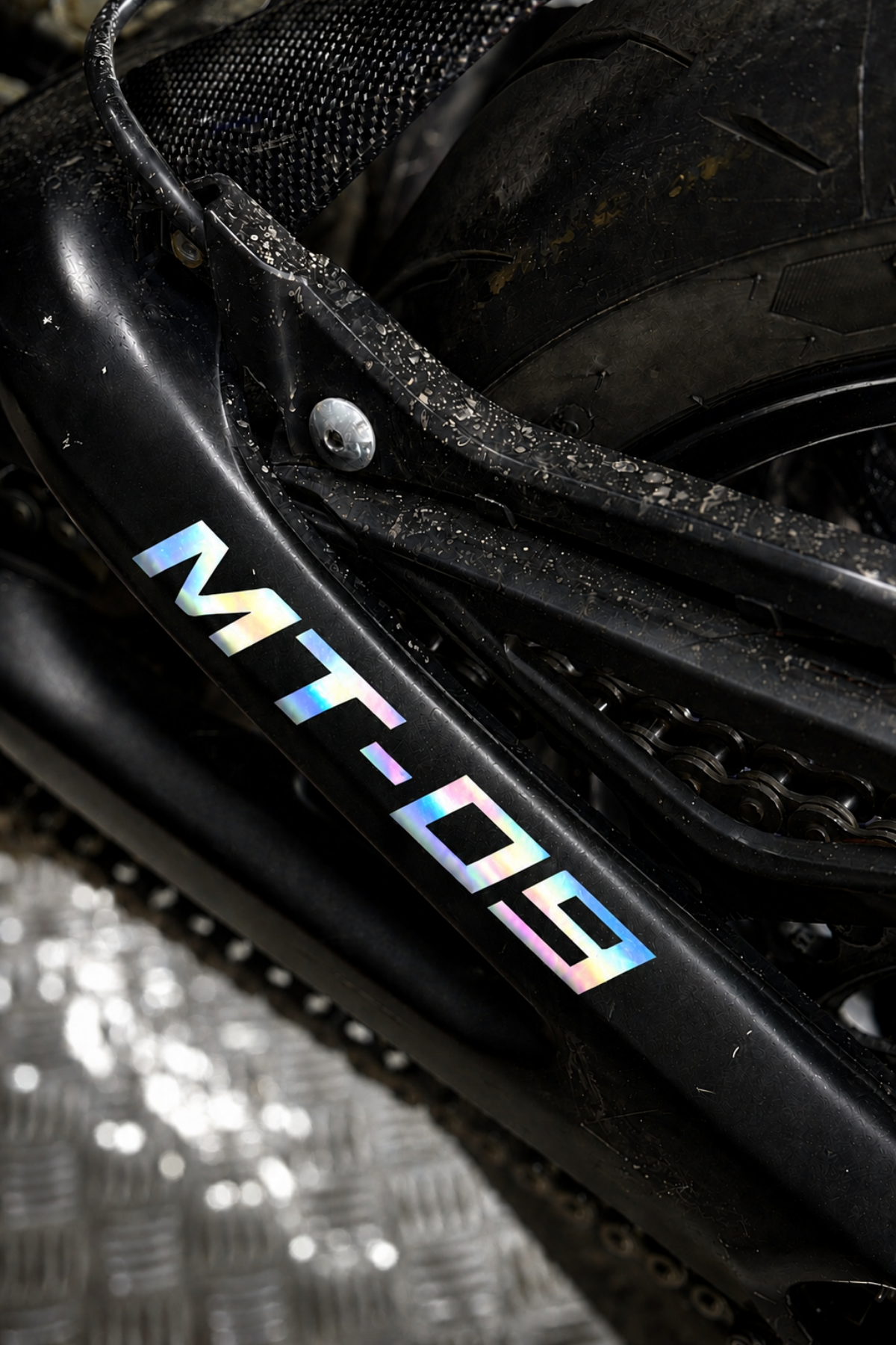 Yamaha MT-09 için MT-09 Yazı Sticker Etiket (15CM)