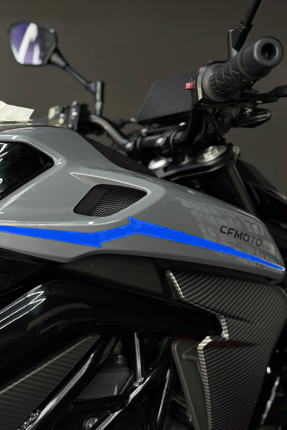 CFMOTO NK250 için Yan Orijinal Çizgi Sticker Etiketler (Orijinal Sökülmeden Kapatır)