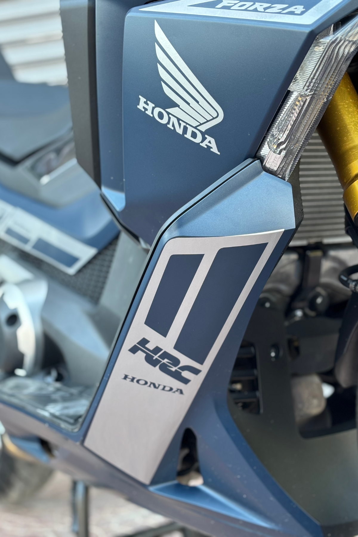 Honda Forza 750 için Komple Avery Gümüş Sticker Seti