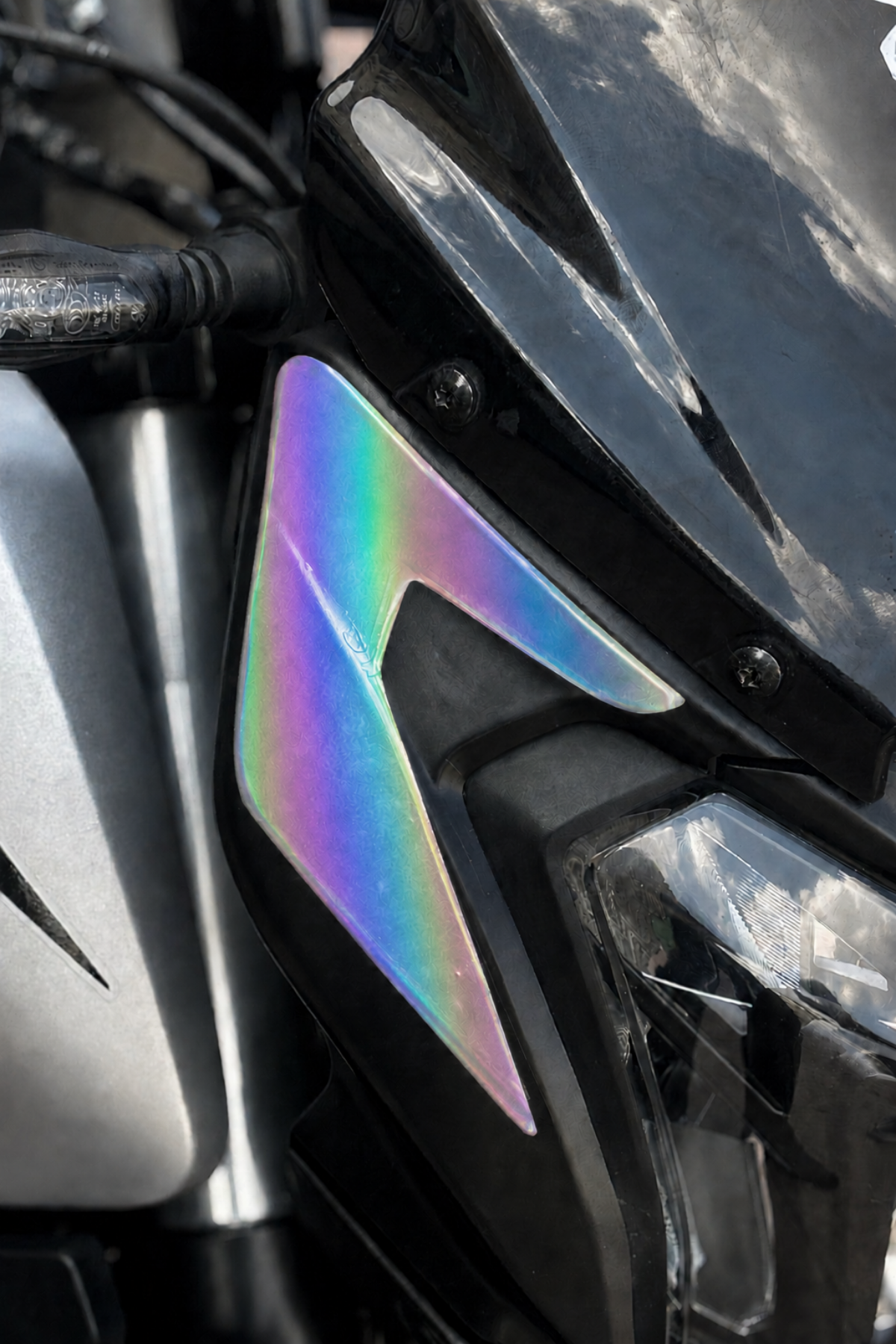 Bajaj Dominar 250-400 için Kafa Detay Sticker (Sağ ve Sol) (Orijinal Kalıp)