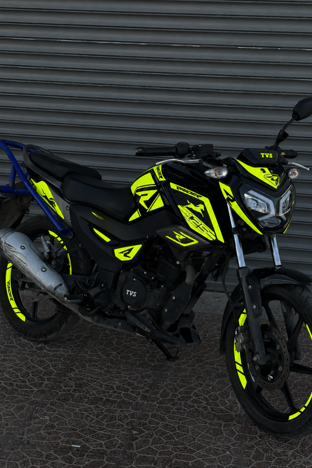 TVS Raider 125 için Premium Seri Komple Sticker Seti (Sağ ve Sol)