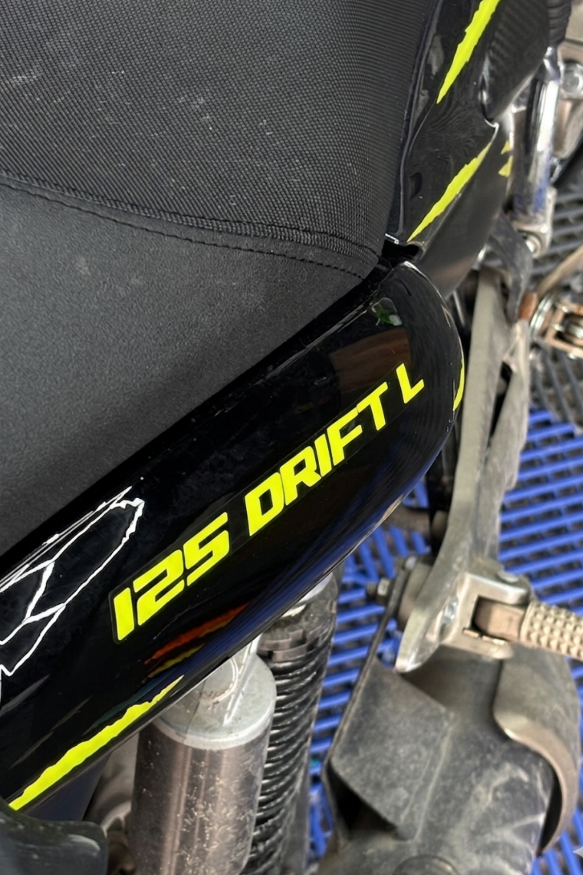 Mondial Drift-L için Orijinal Stickerlar (Sağ ve Sol)