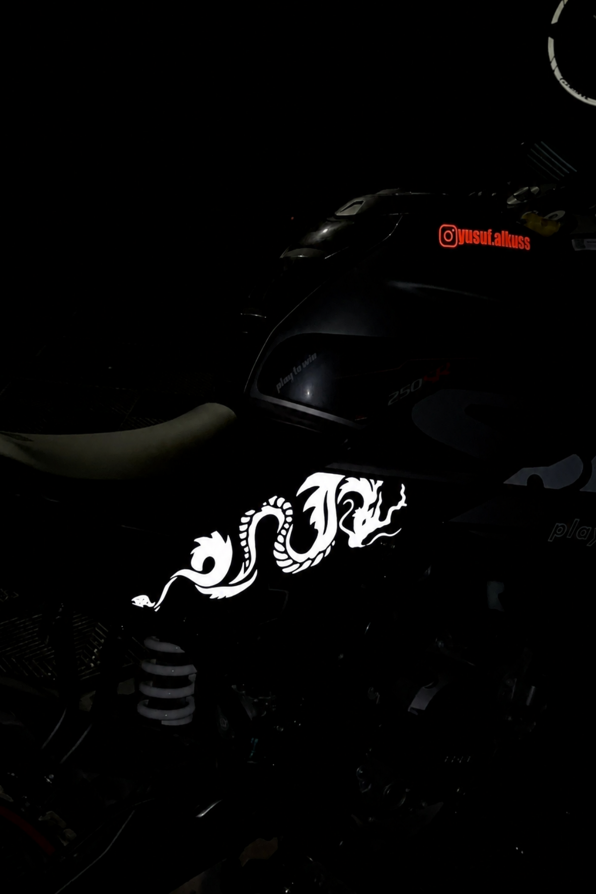 CFMOTO SR250 Reflektör Tam Uyumlu Ejder Motif Sticker (Sağ ve Sol)