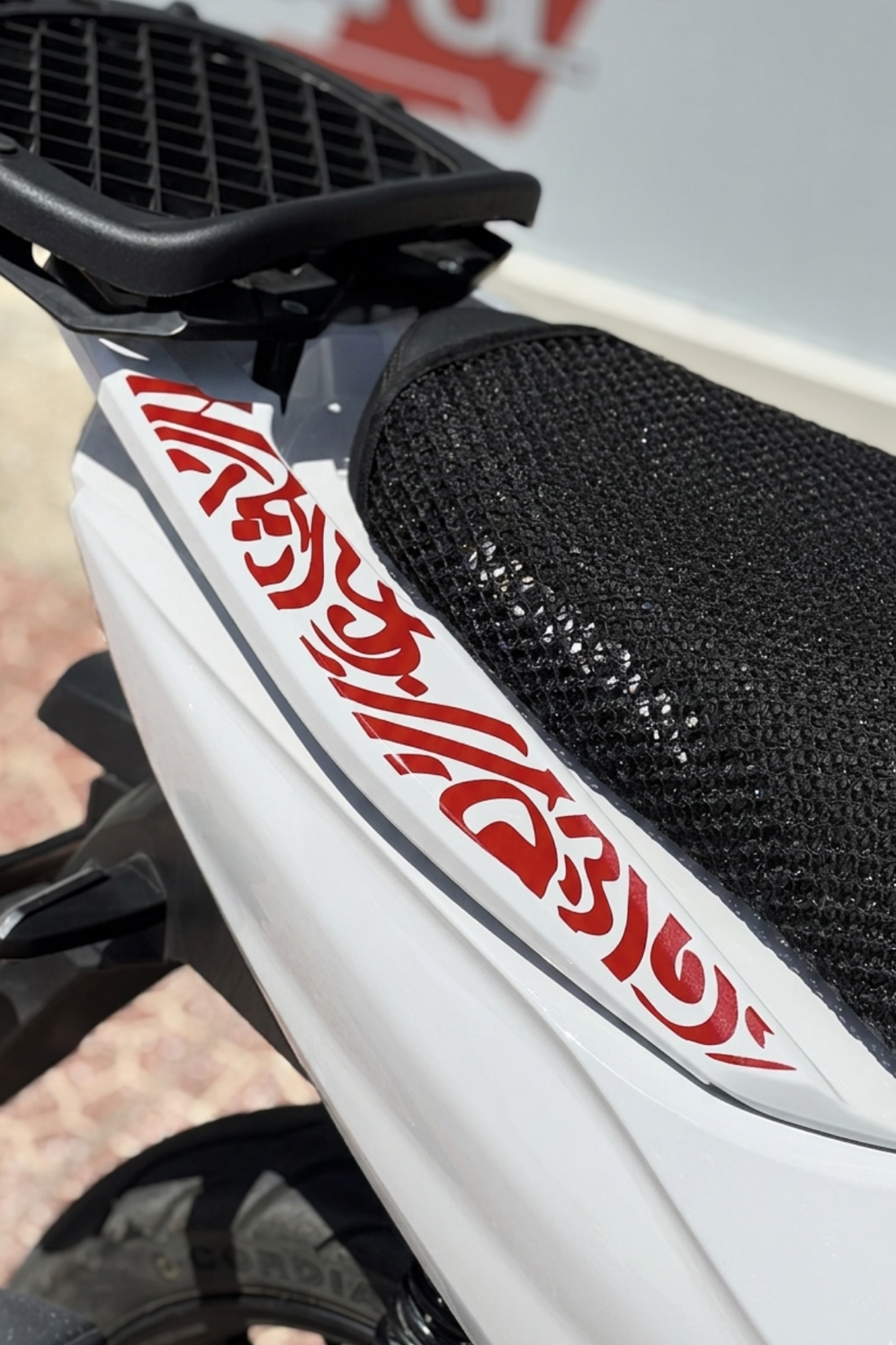 Mondial Strada Kuyruk için Tribal Desen Sticker (1 Adet)
