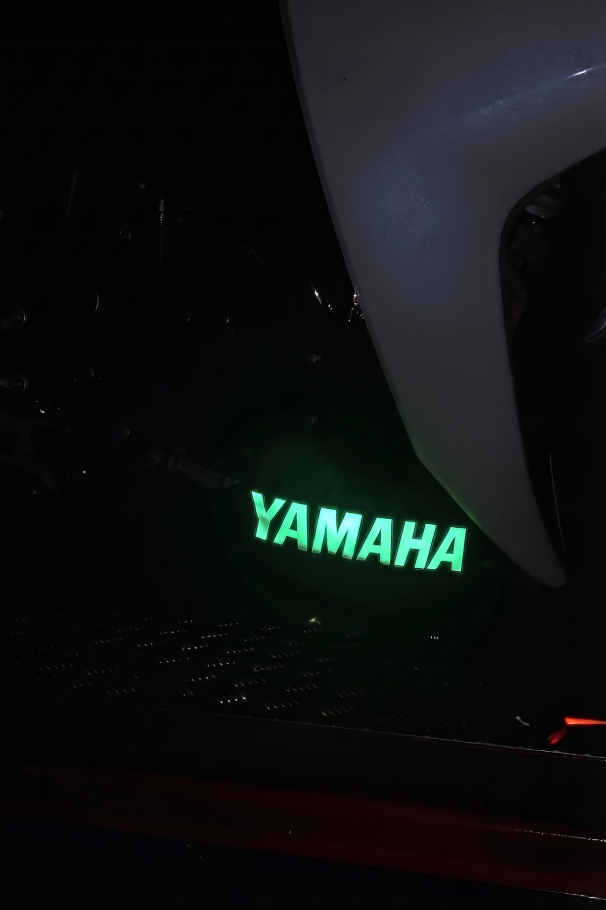 Yamaha Motor Grubu için Reflektörlü Alt Sakal için Yamaha Yazı Sticker (1 Adet)