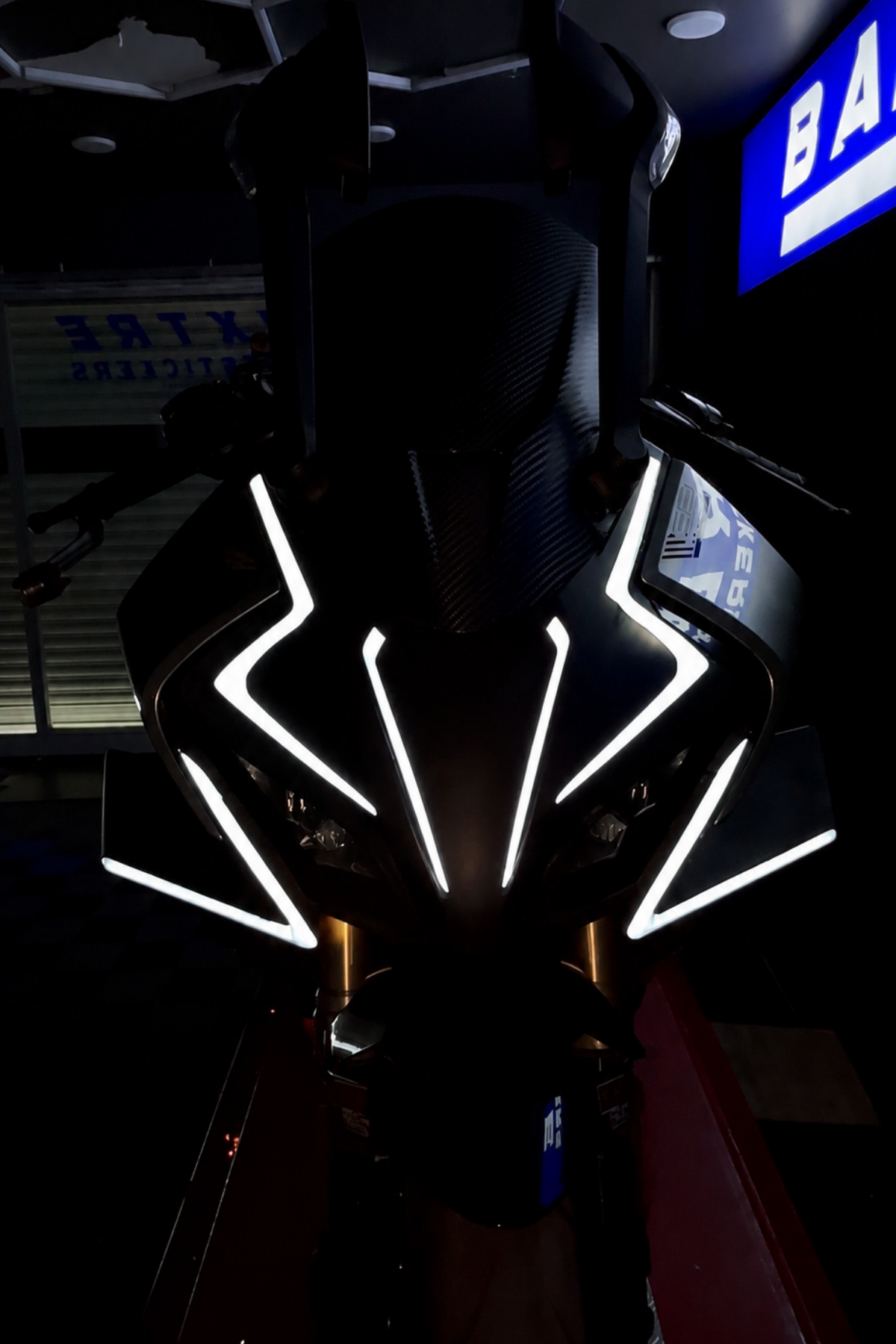 CFMOTO 450SR için Kafa Detay Sticker Seti Reflektörlü 8 Parça
