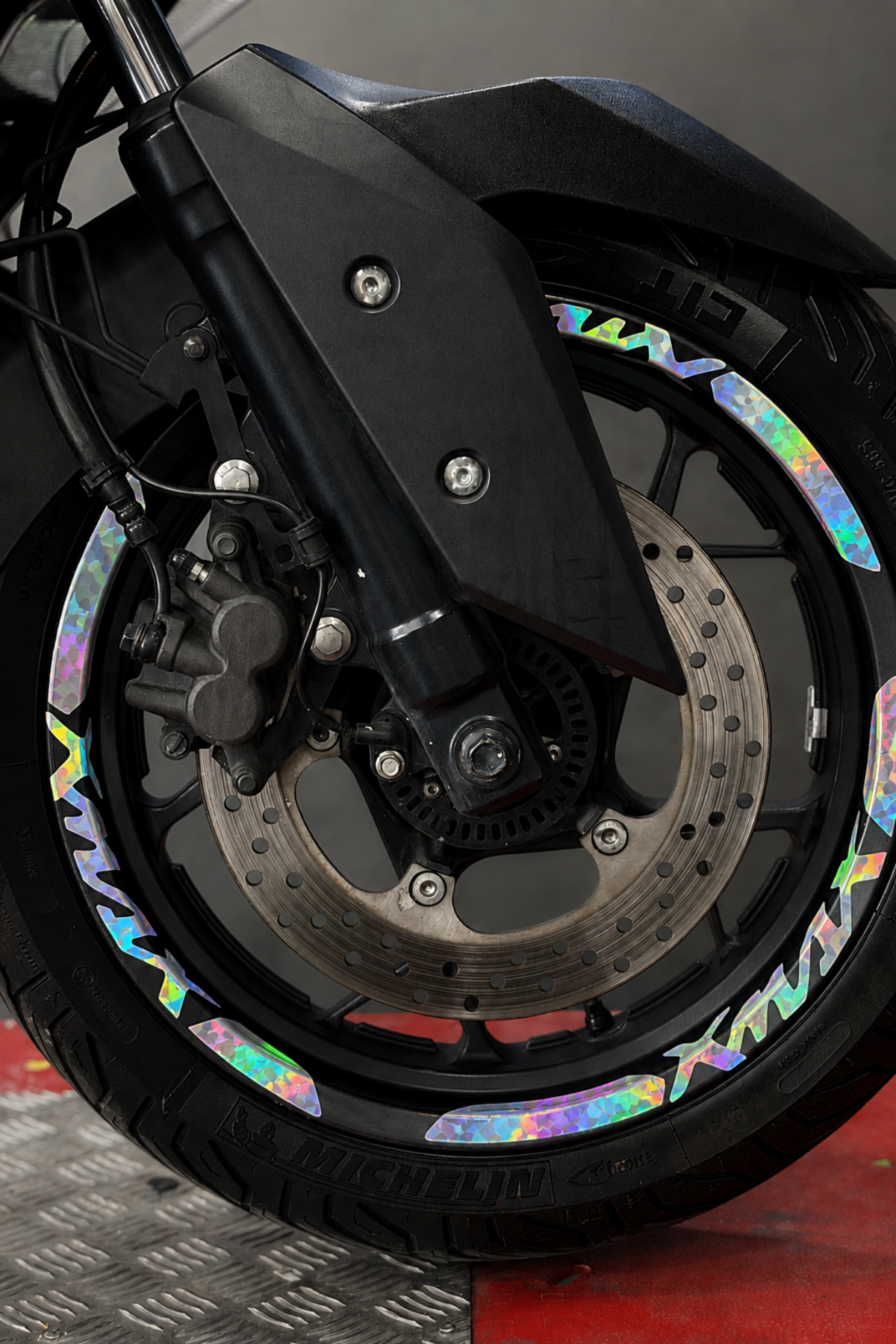 Yamaha Xmax için 12'li Jant Şeridi Sticker Seti