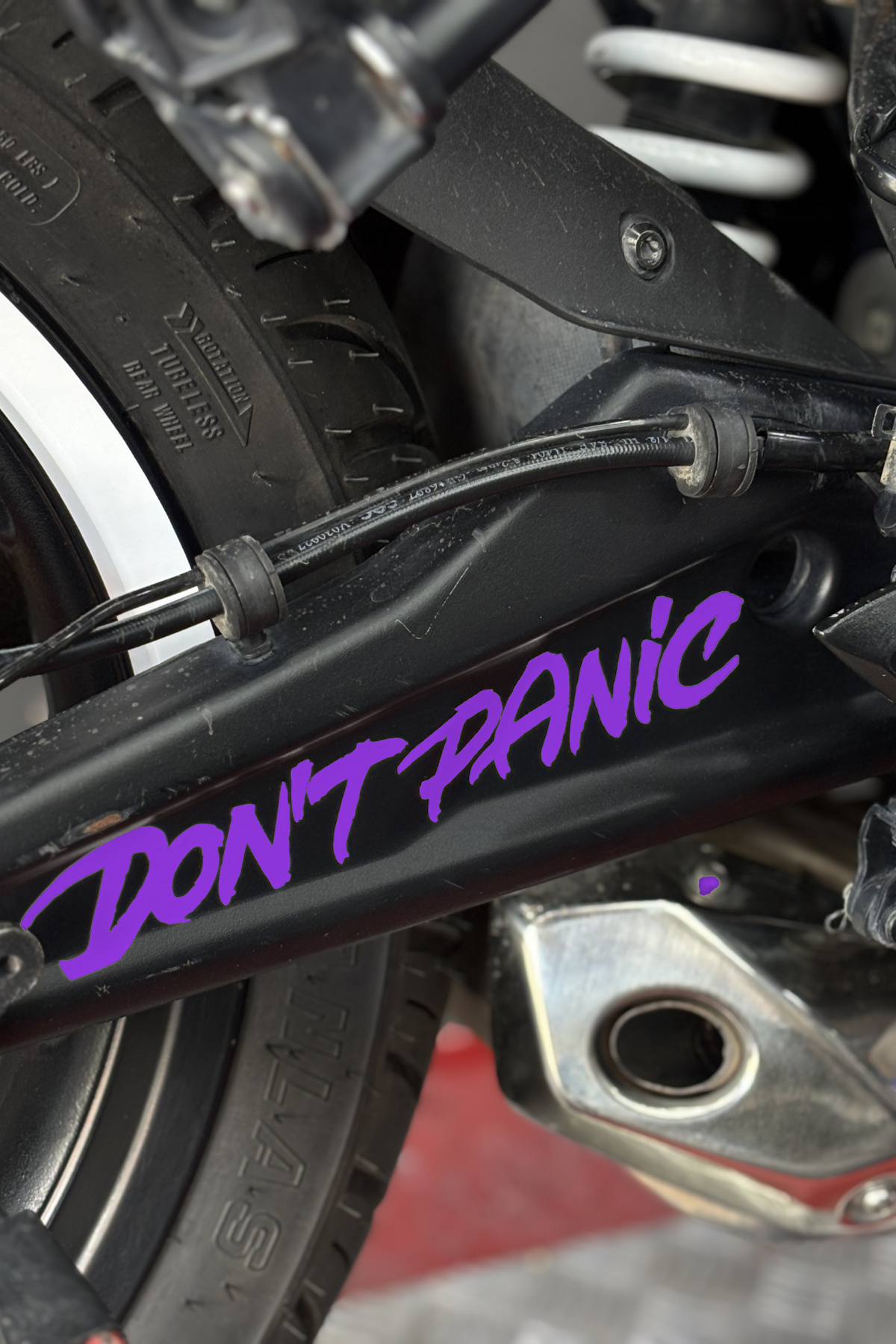 Motosiklet ve Kask için Dont Panic Yazı Sticker Etiket (1 Adet)
