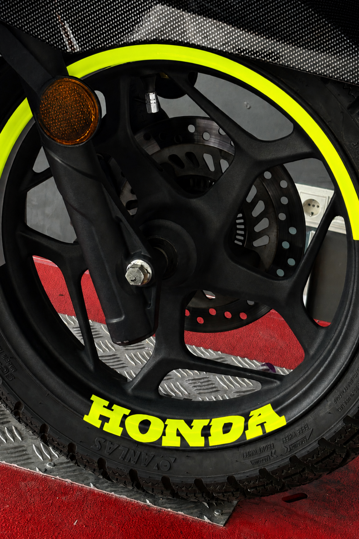 Honda PCX için Yarım Jant Şeridi+Honda Yazıları (2 Janta da Yeter)