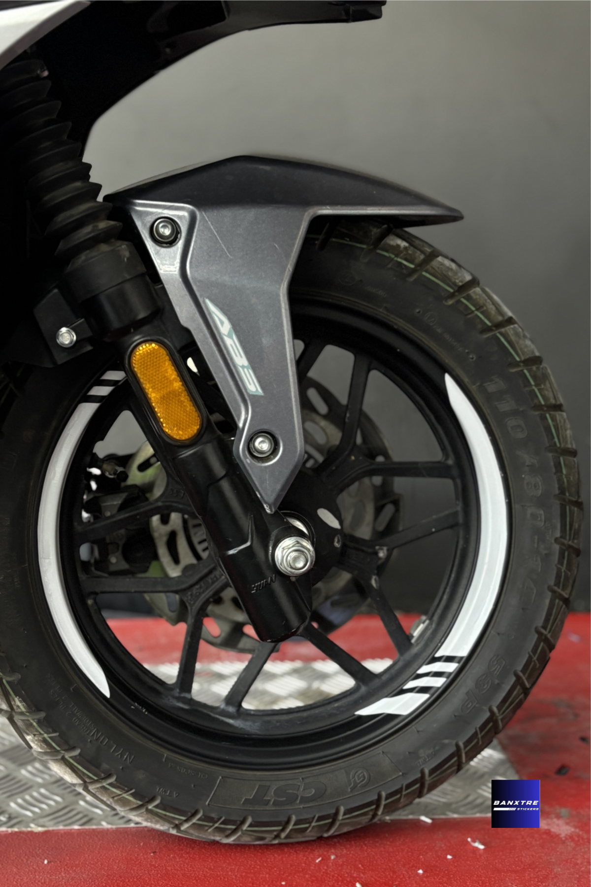 Tüm Scooterlara Uyumlu Kalın Kesikli Jant Şeridi Sticker Seti