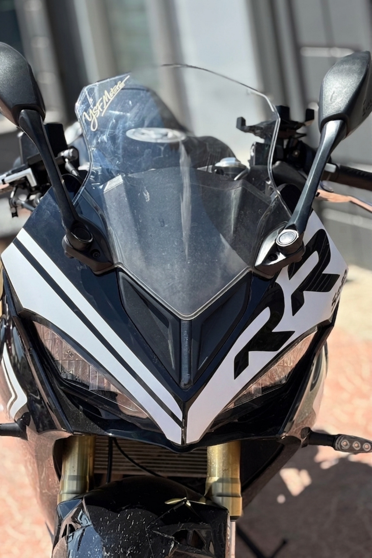 RKS QJMOTOR SRK400 için RR Kafa Detay Sticker Seti (3 Parça)