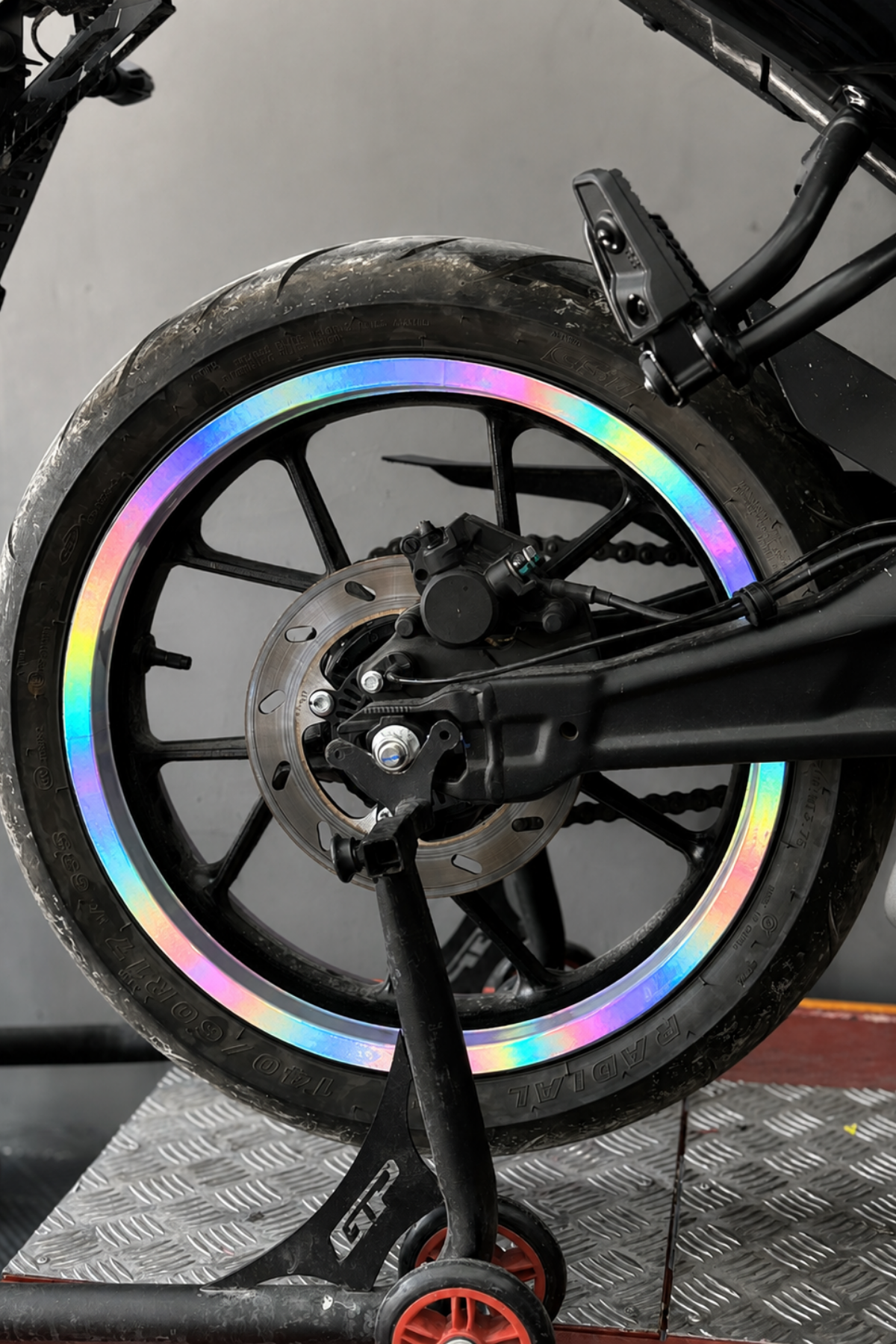Motosiklet 17 Inch Jantlar İçin Tam Tur Jant Şeridi Sticker Seti