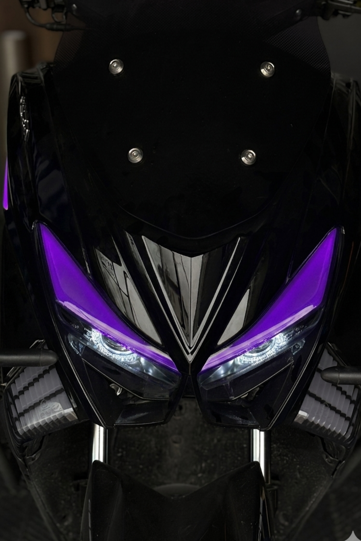 Kuba Newcity Motosiklet Far Filmi Sticker Seti