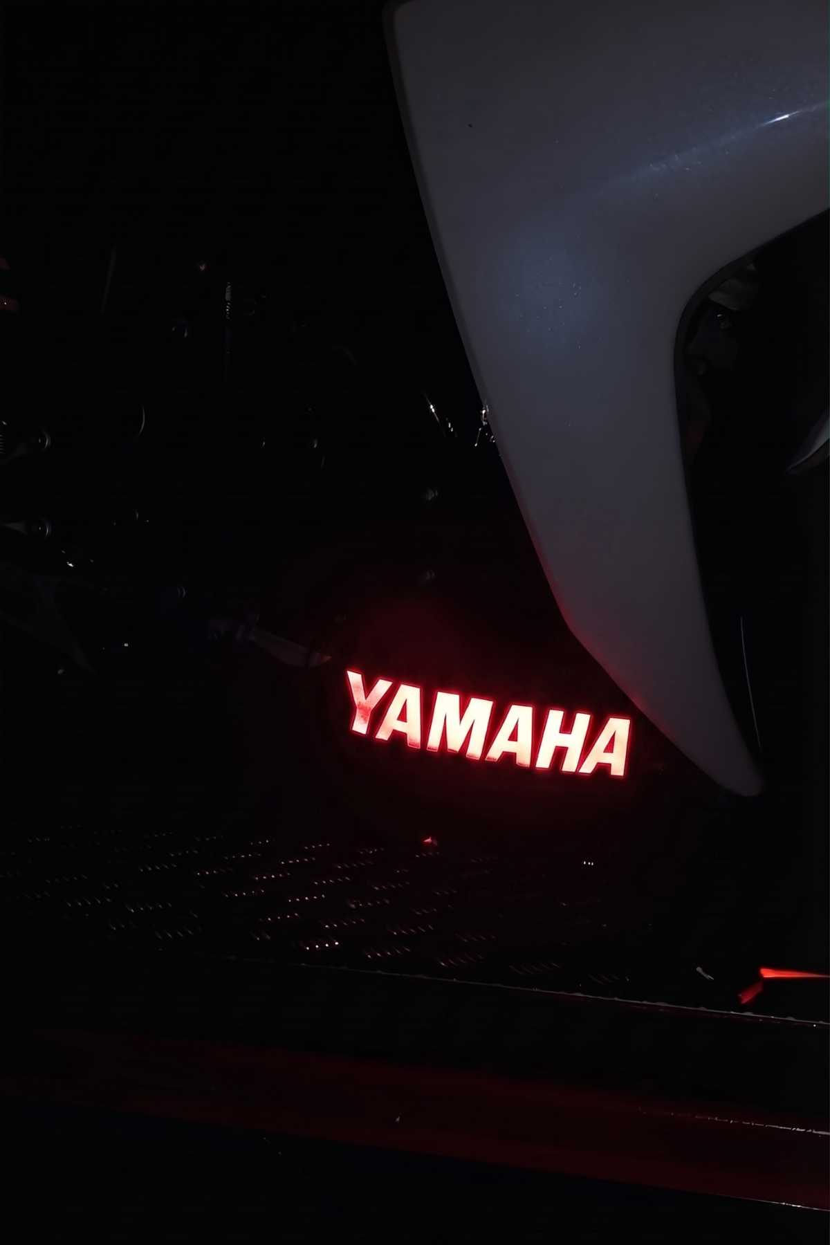 Yamaha Motor Grubu için Reflektörlü Alt Sakal için Yamaha Yazı Sticker (1 Adet)