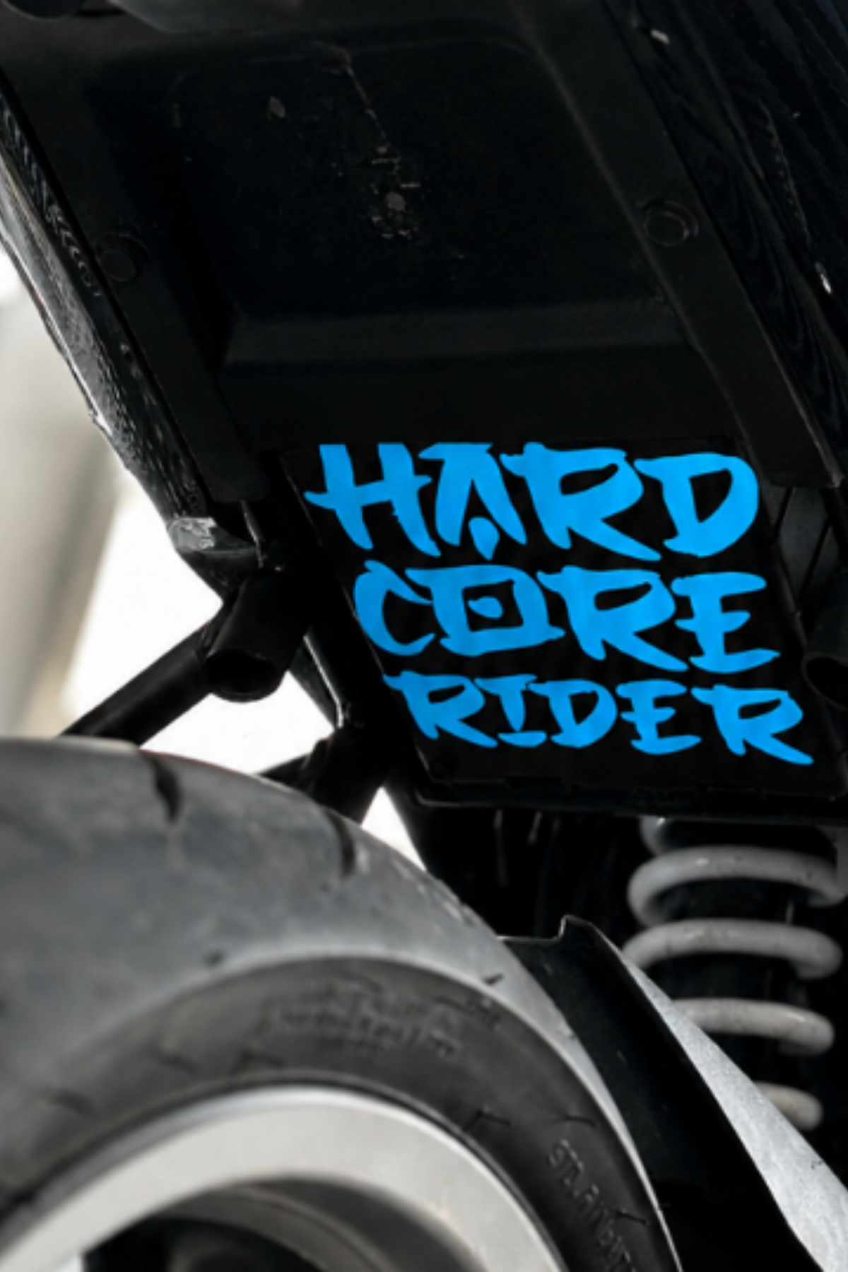 Motosiklet ve Kask için Kore Yazı Tipiyle Hardcore Sticker Etiket (14CMx12CM)