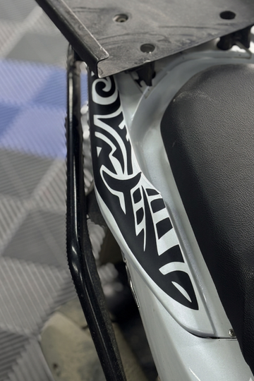 HONDA PCX Kelebek Kasa için Arka Tutamaç Tribal Desen Sticker (2018-2019-2020)