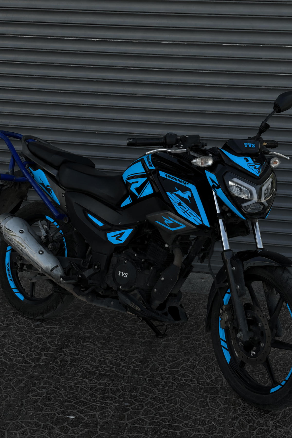 TVS Raider 125 için Premium Seri Komple Sticker Seti (Sağ ve Sol)