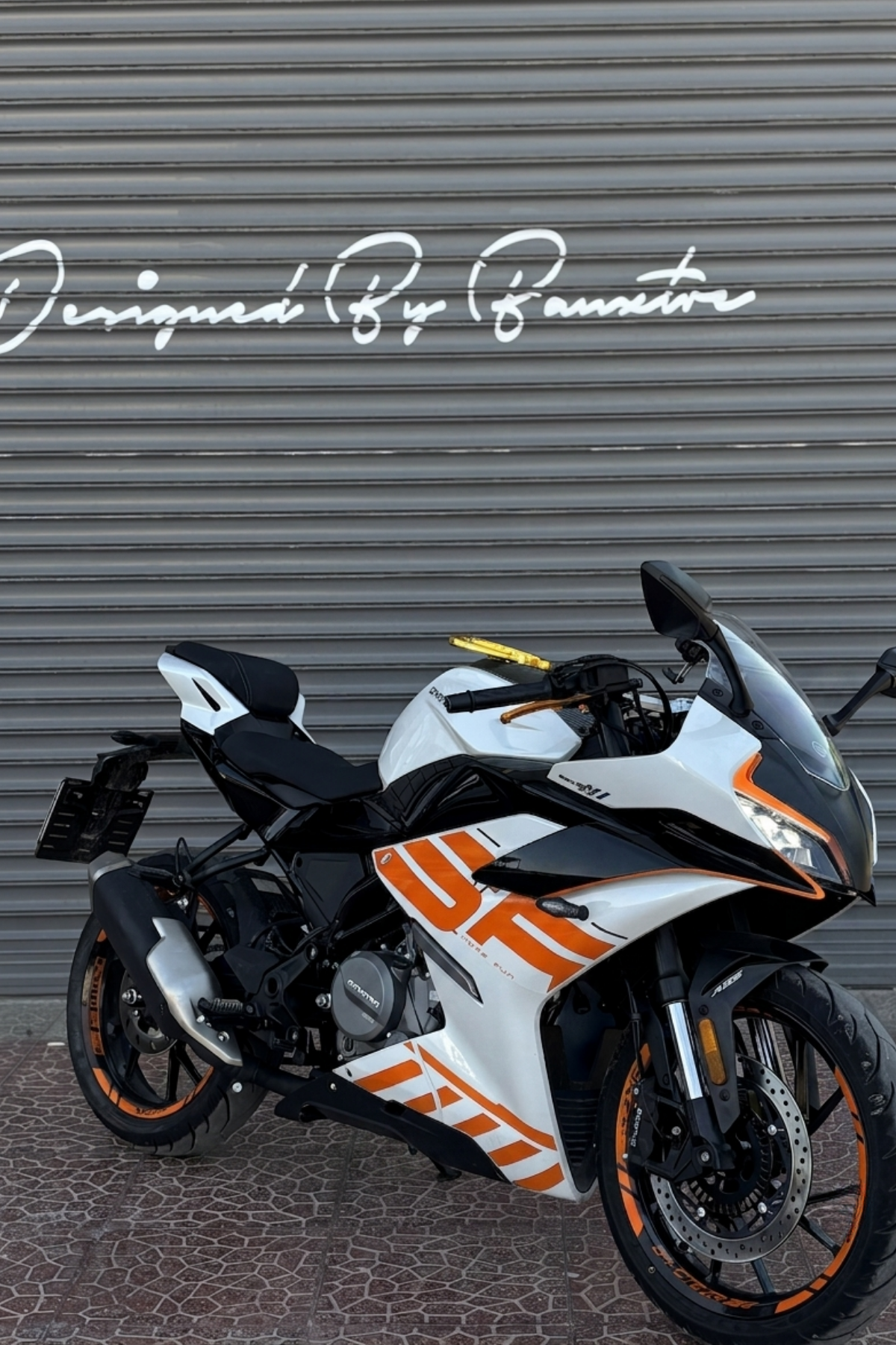 CFMOTO 250SR 2026 Model için Komple Sticker Seti (Far Filmi Dahildir)