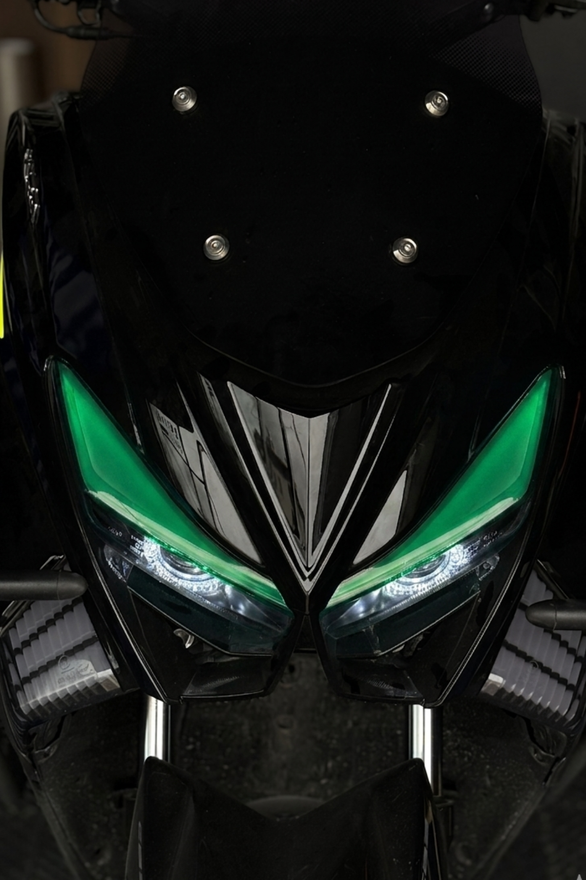 Kuba Newcity Motosiklet Far Filmi Sticker Seti