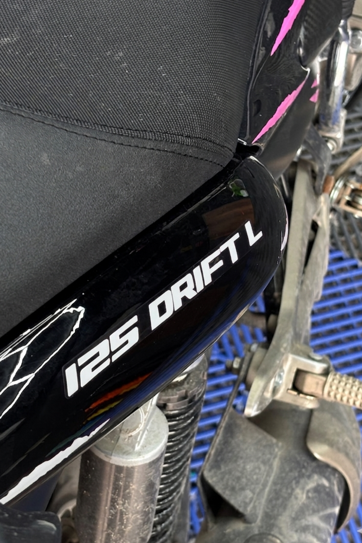 Mondial Drift-L için Orijinal Stickerlar (Sağ ve Sol)
