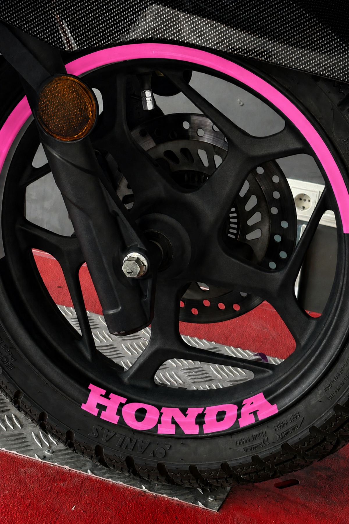 Honda PCX için Yarım Jant Şeridi+Honda Yazıları (2 Janta da Yeter)