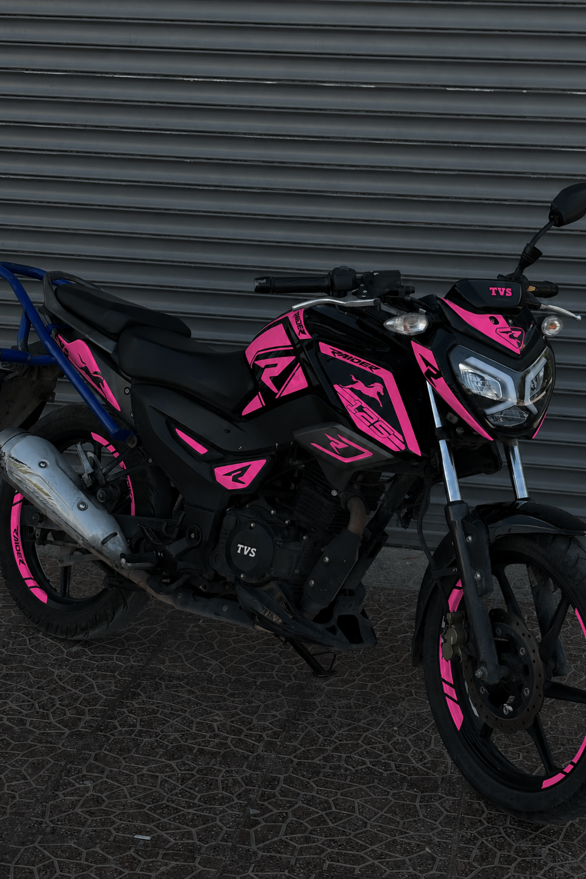 TVS Raider 125 için Premium Seri Komple Sticker Seti (Sağ ve Sol)