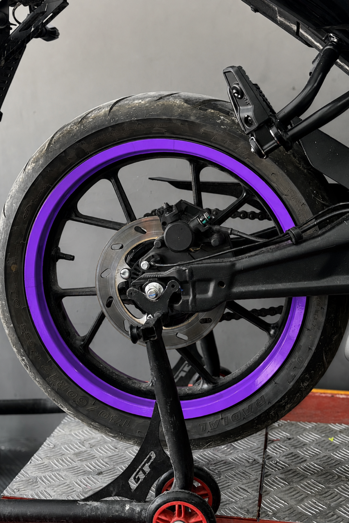 Motosiklet 17 Inch Jantlar İçin Tam Tur Jant Şeridi Sticker Seti