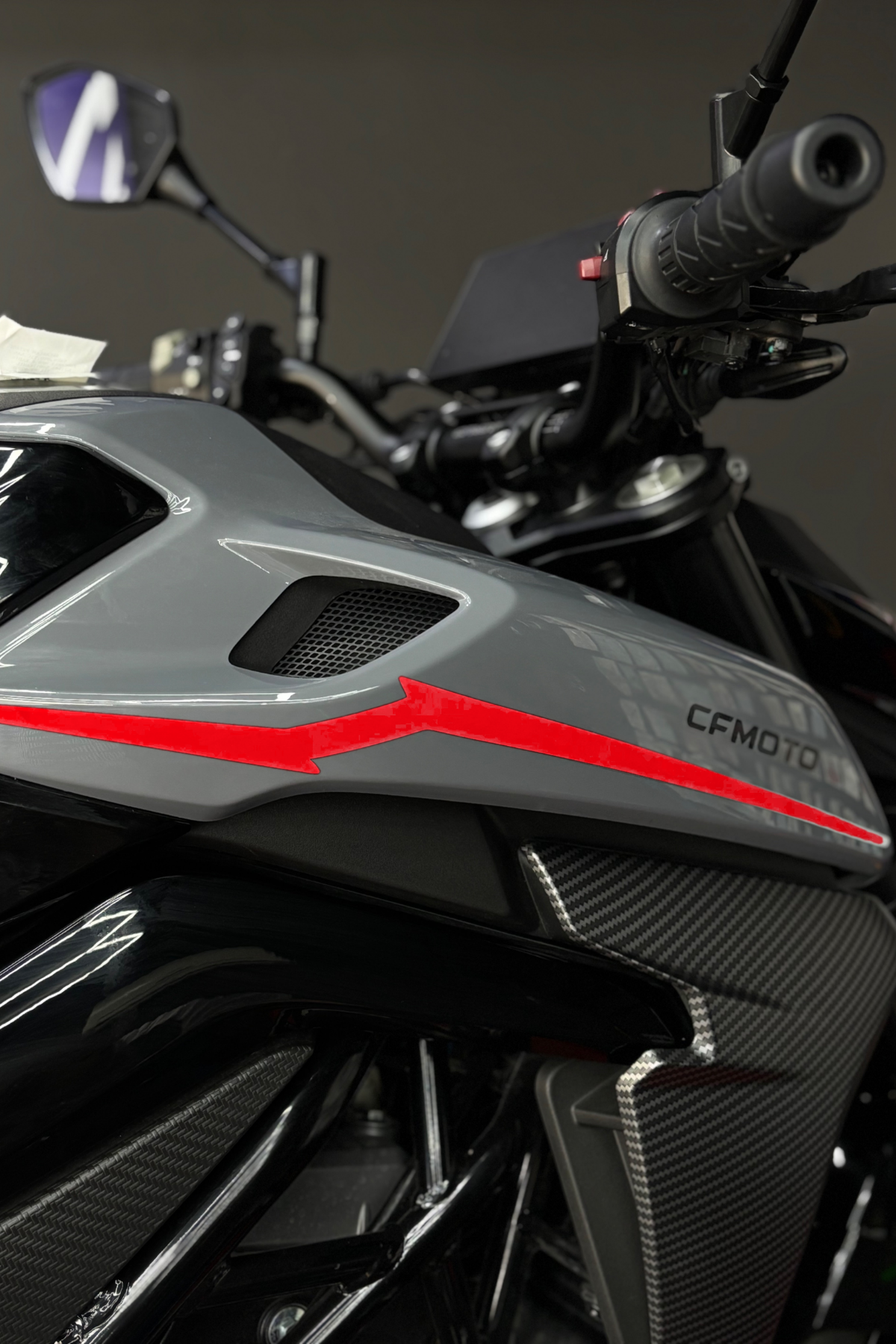 CFMOTO NK250 için Yan Orijinal Çizgi Sticker Etiketler (Orijinal Sökülmeden Kapatır)