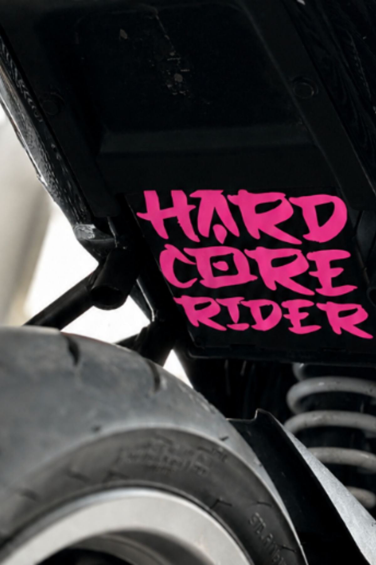 Motosiklet ve Kask için Kore Yazı Tipiyle Hardcore Sticker Etiket (14CMx12CM)