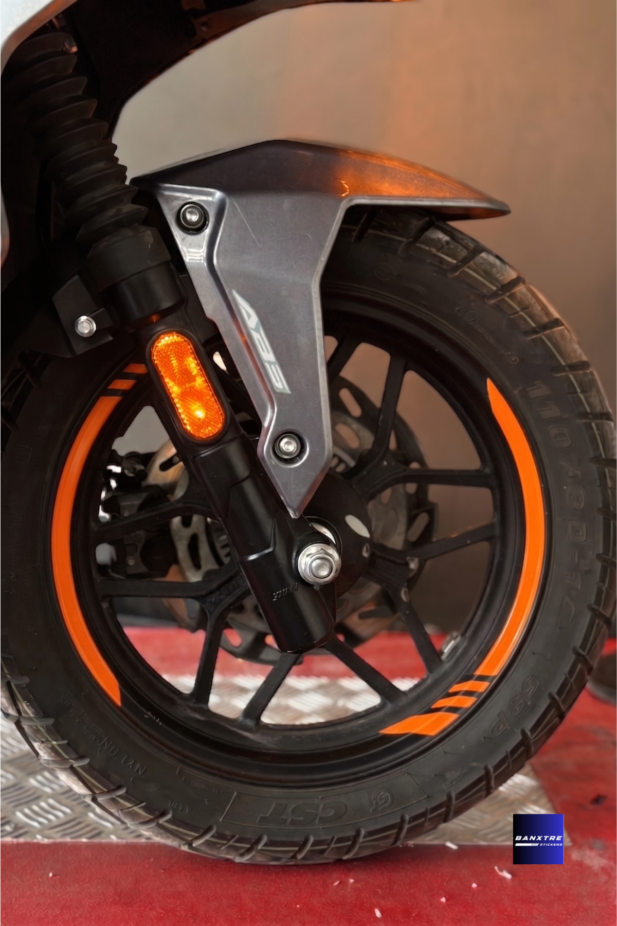 Tüm Scooterlara Uyumlu Kalın Kesikli Jant Şeridi Sticker Seti