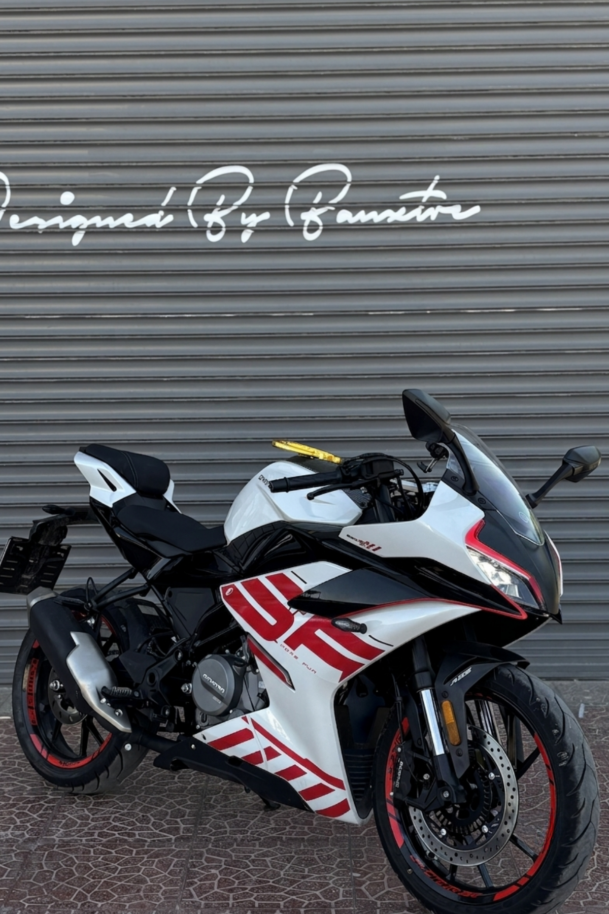 CFMOTO 250SR 2026 Model için Komple Sticker Seti (Far Filmi Dahildir)