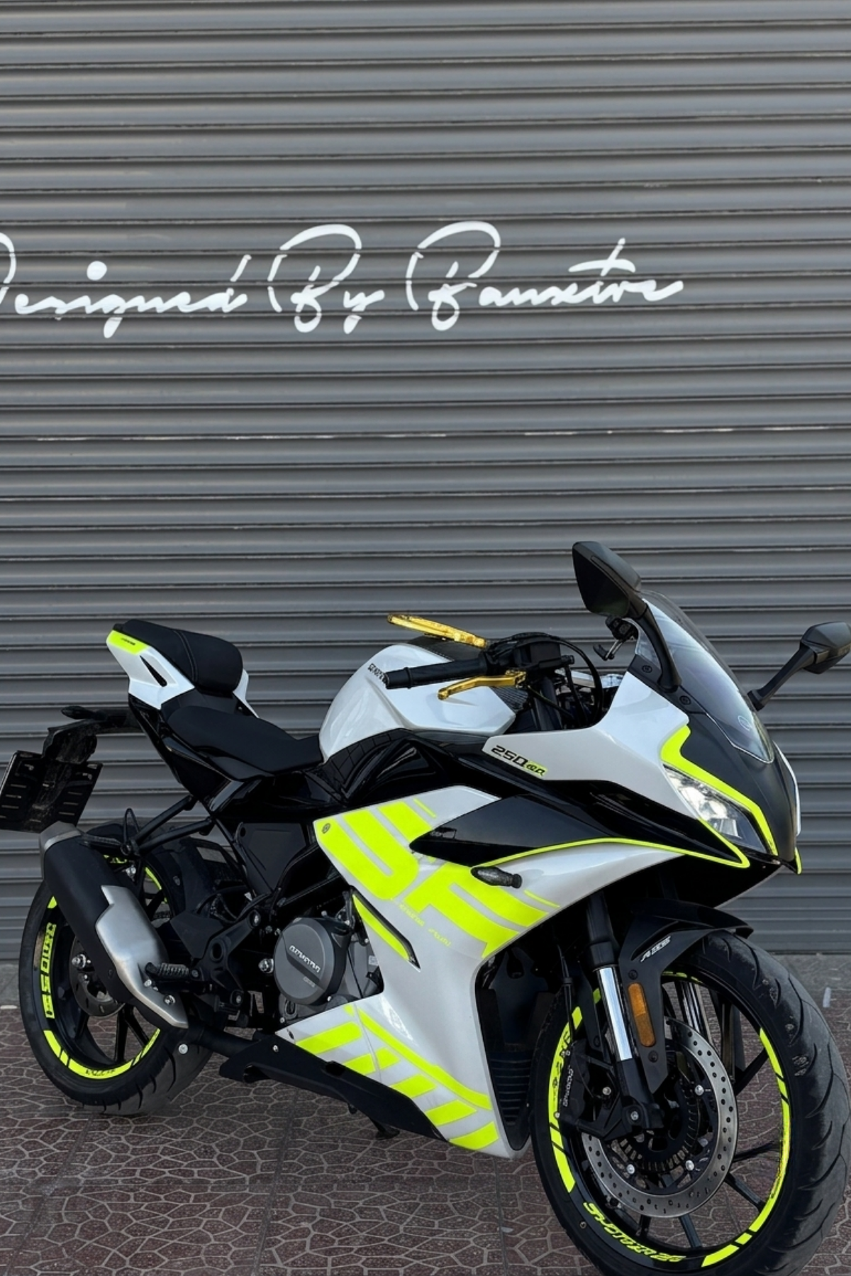 CFMOTO 250SR 2026 Model için Komple Sticker Seti (Far Filmi Dahildir)