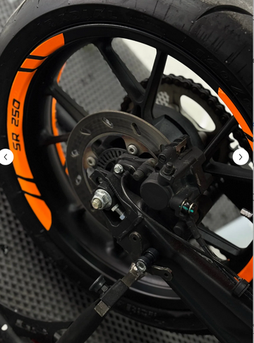 CFMOTO 250SR için Turuncu Renk Jant Şeridi Sticker Seti (8 Parça)