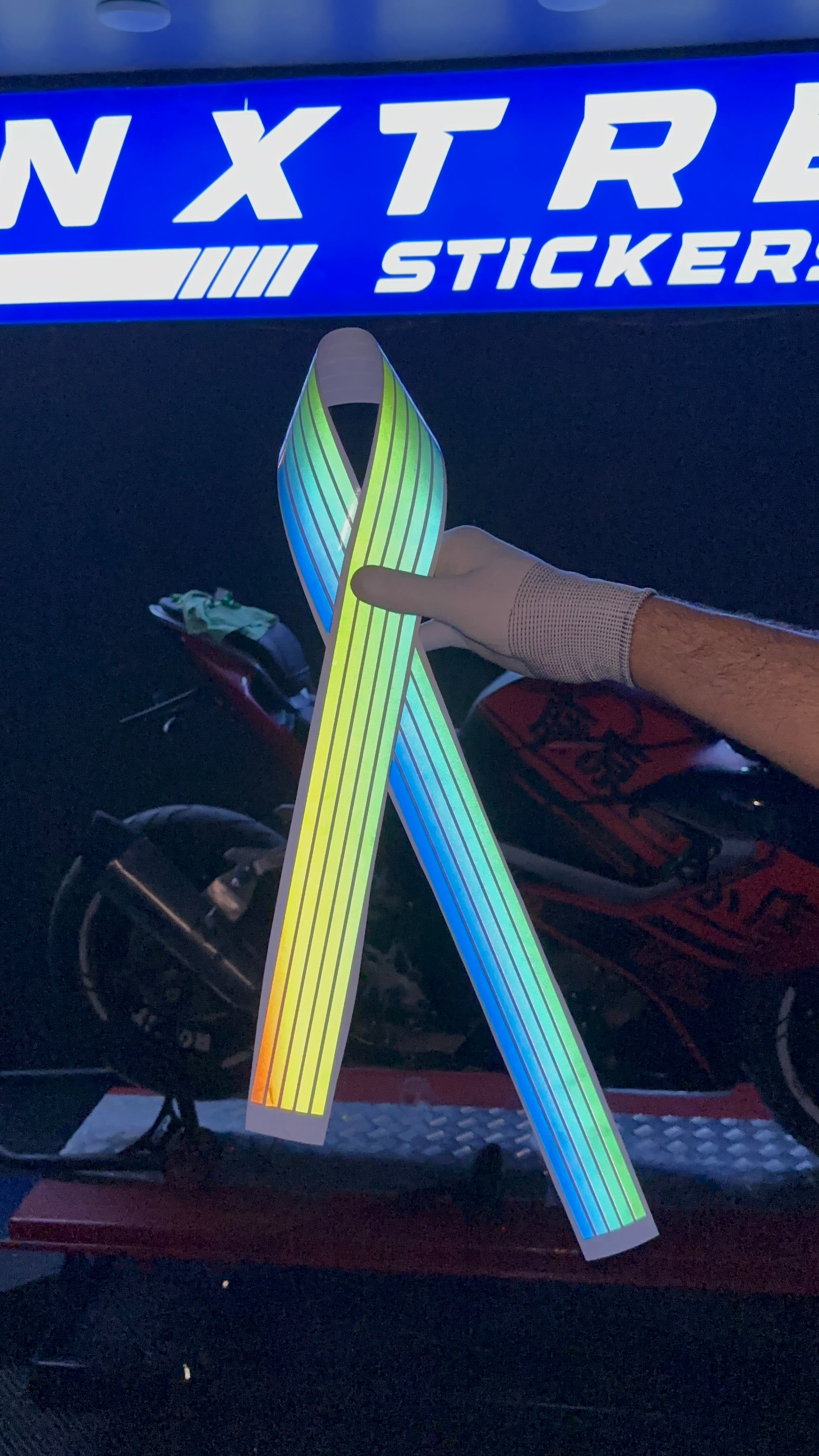 Motosiklet ve Kask için Spektrum Renk Geçişli Reflektör 6 Metre Işıkta Parlayan Şeritler