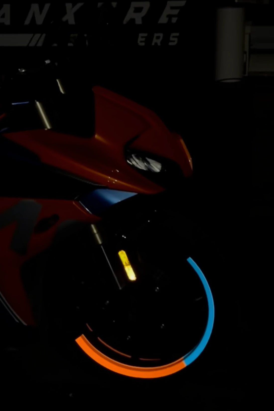 CFMOTO SR250 için Reflektörlü Turuncu-Mavi Jant Şeridi Sticker Seti