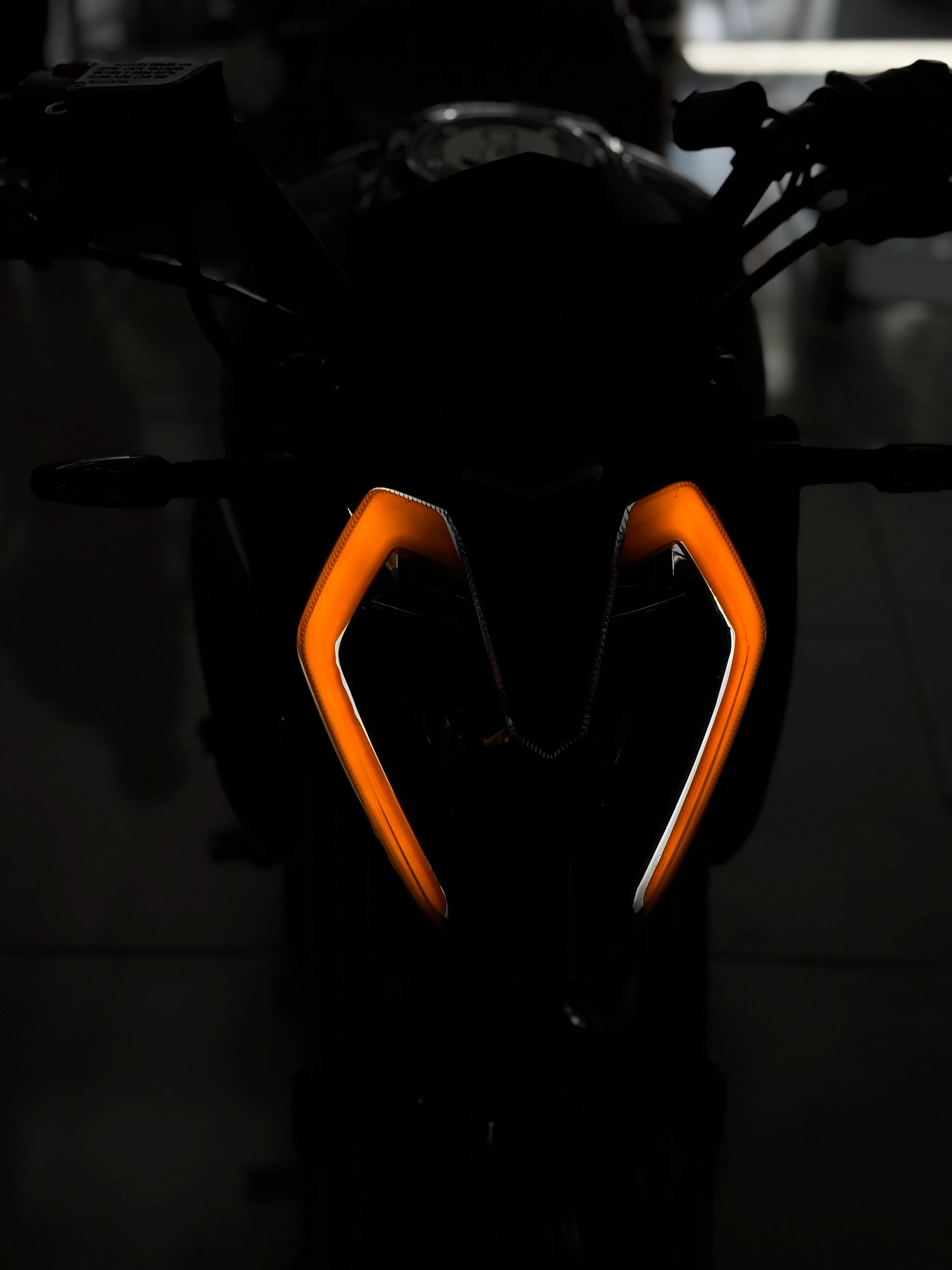 Benelli 125s -RKS 125S için Uyumlu Far Filmi Sticker Etiket