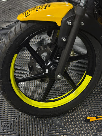 Motosiklet Jant için Sarı Renk 17 Inch Uyumlu Yarım Jant Sticker Seti (4 Parça)