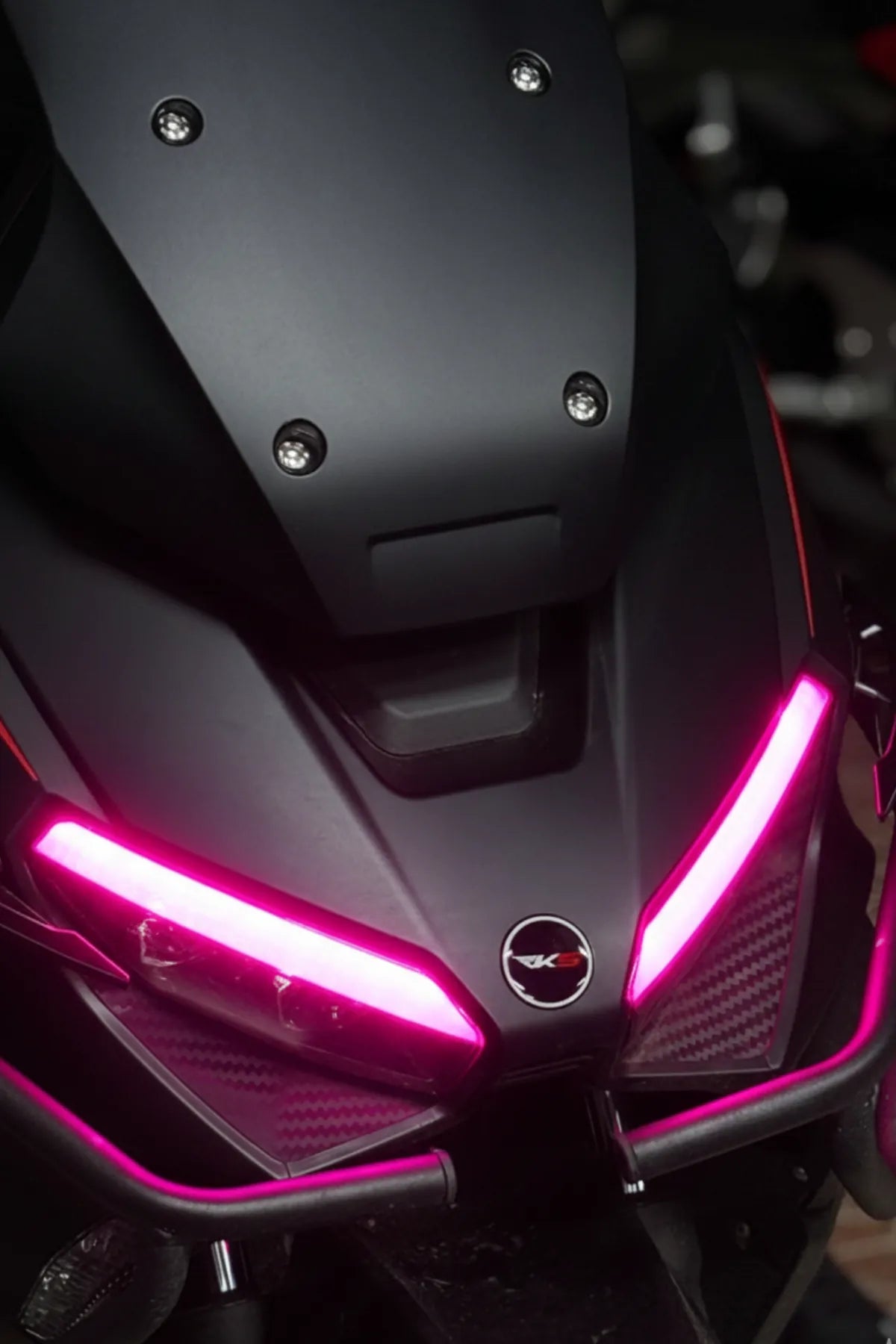 RKS Lince 125 için Pembe Renk Far Filmi Sticker