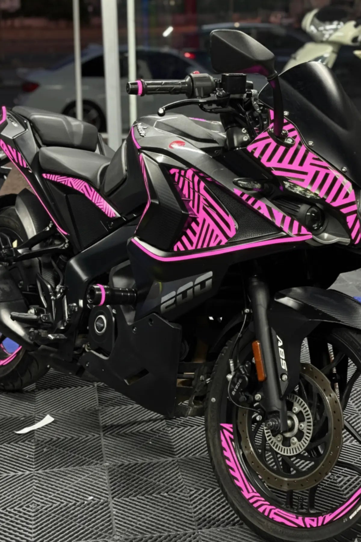 Bajaj Pulsar RS200 için İllusion Dizayn Full Tasarım Kaplama Sticker Seti