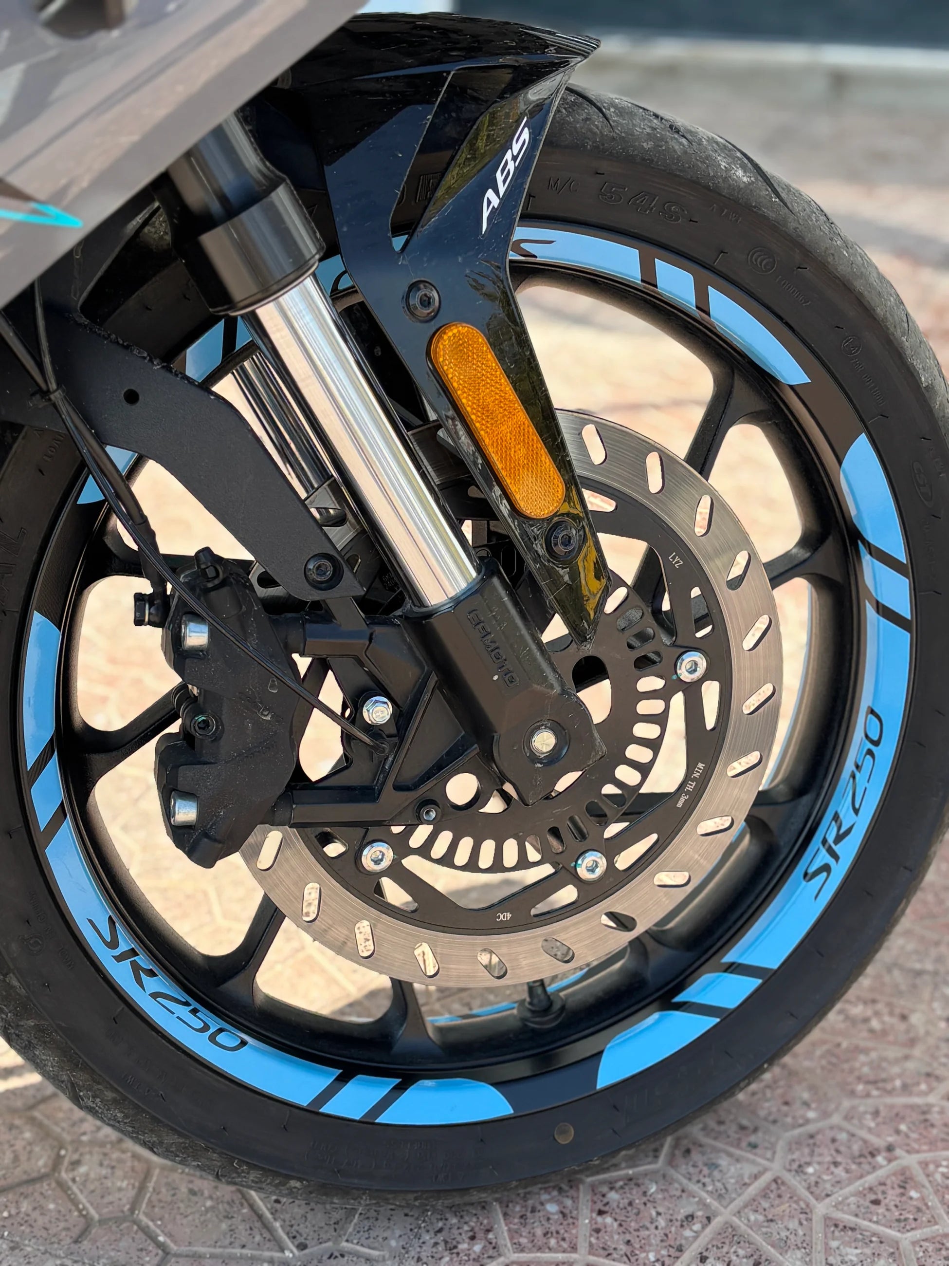 CFMOTO 250SR için Açık Mavi Jant Şeridi Sticker Seti (12'li)