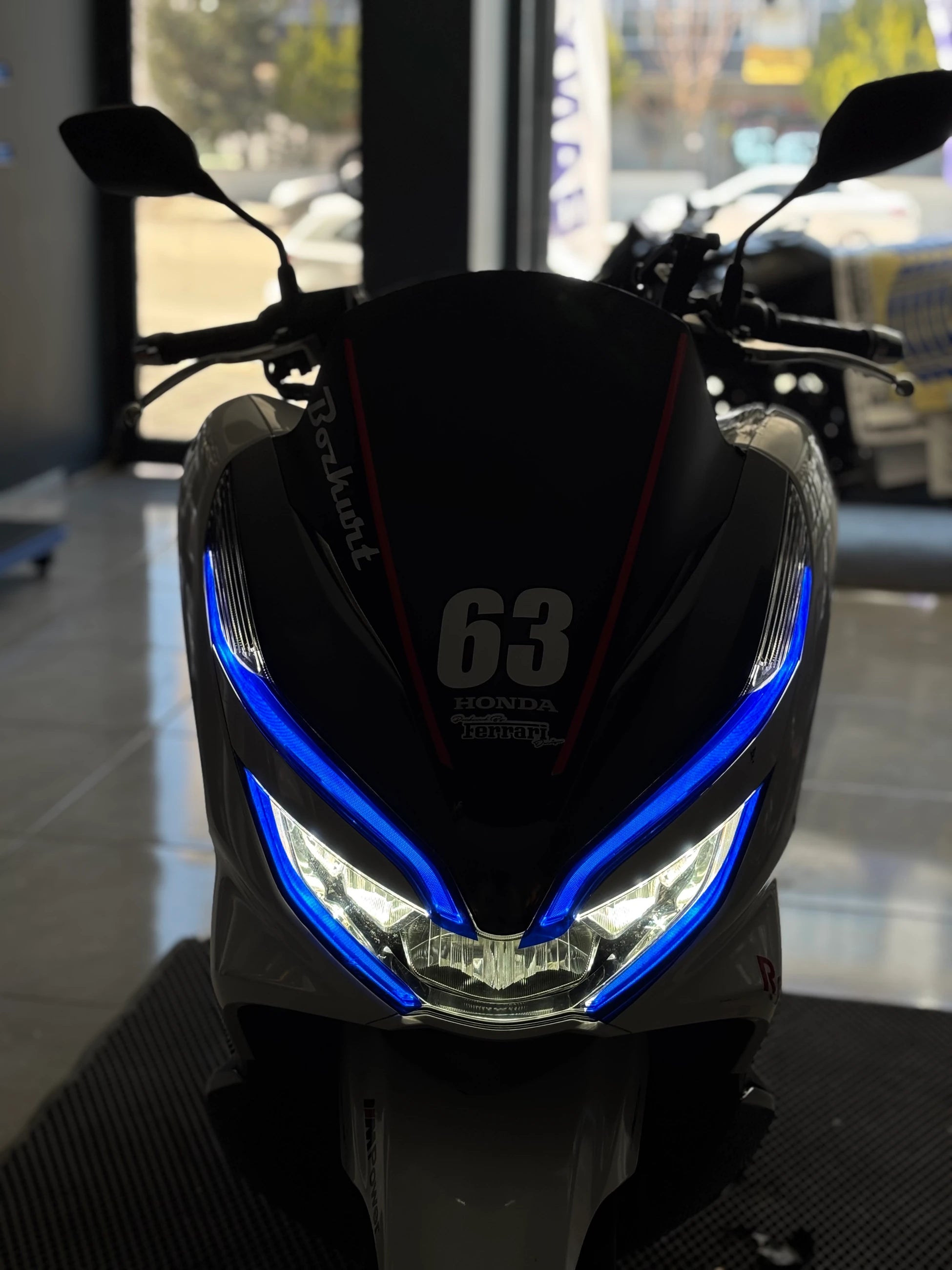 Honda PCX için Koyu Mavi Far Filmi Sticker Seti (2018-2019-2020 Yılları için)