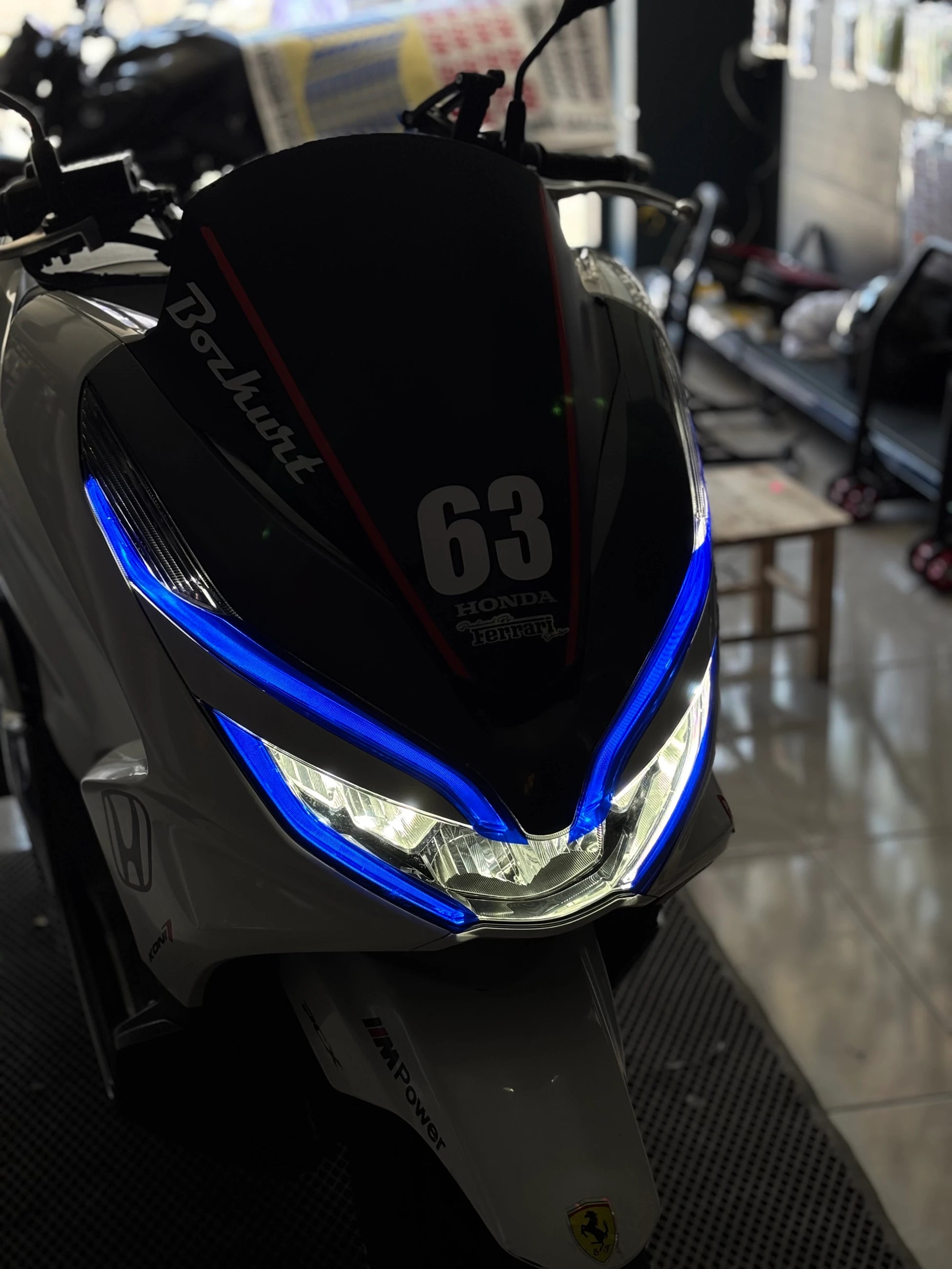 Honda PCX için Koyu Mavi Far Filmi Sticker Seti (2018-2019-2020 Yılları için)