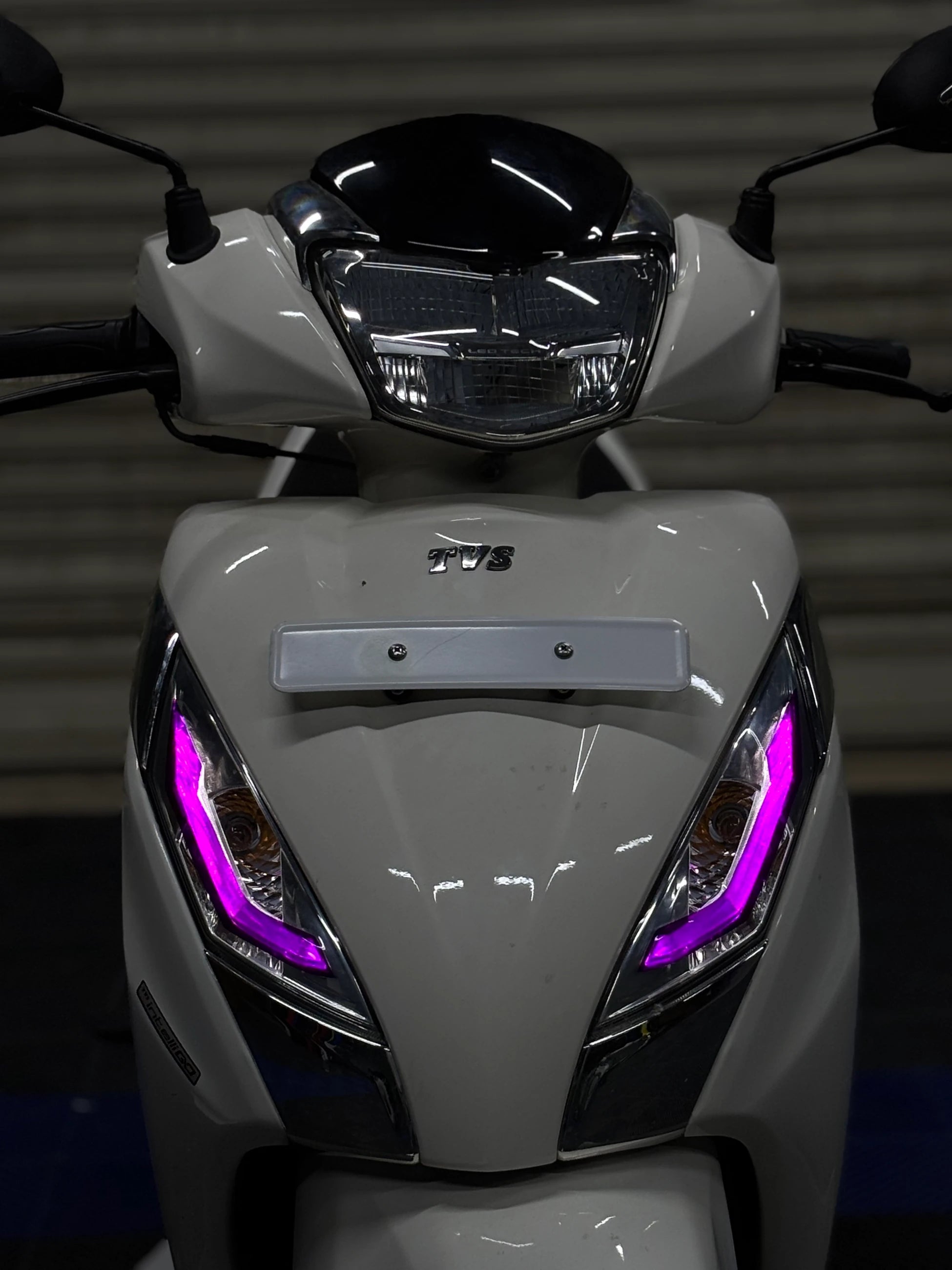 TVS Jupiter 125 için Renkli Far Filmi Far Tasarım Sticker Etiket