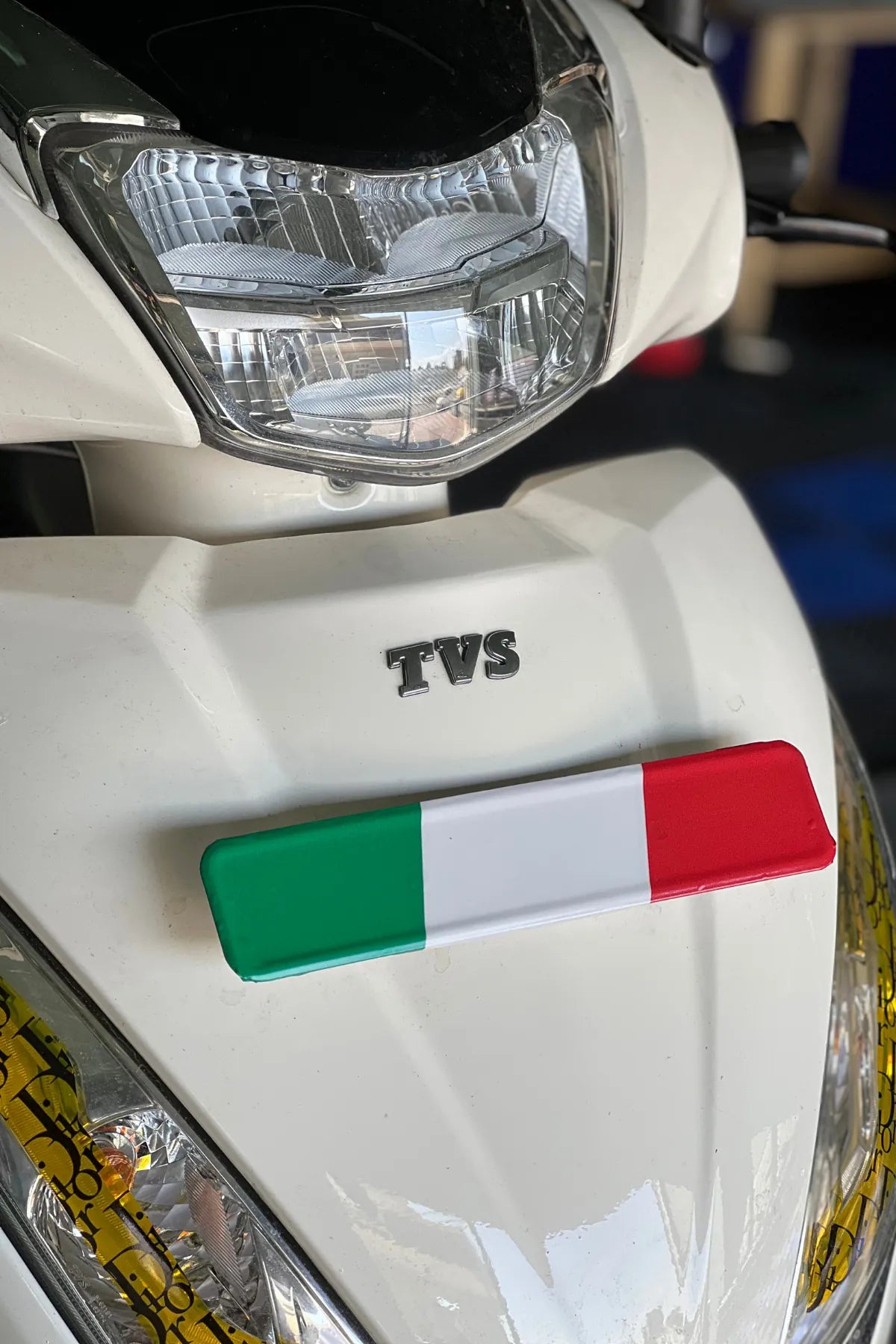 TVS Jupiter 125 için İtalyan Bayraklı Ön Plakalık Sticker Kaplama