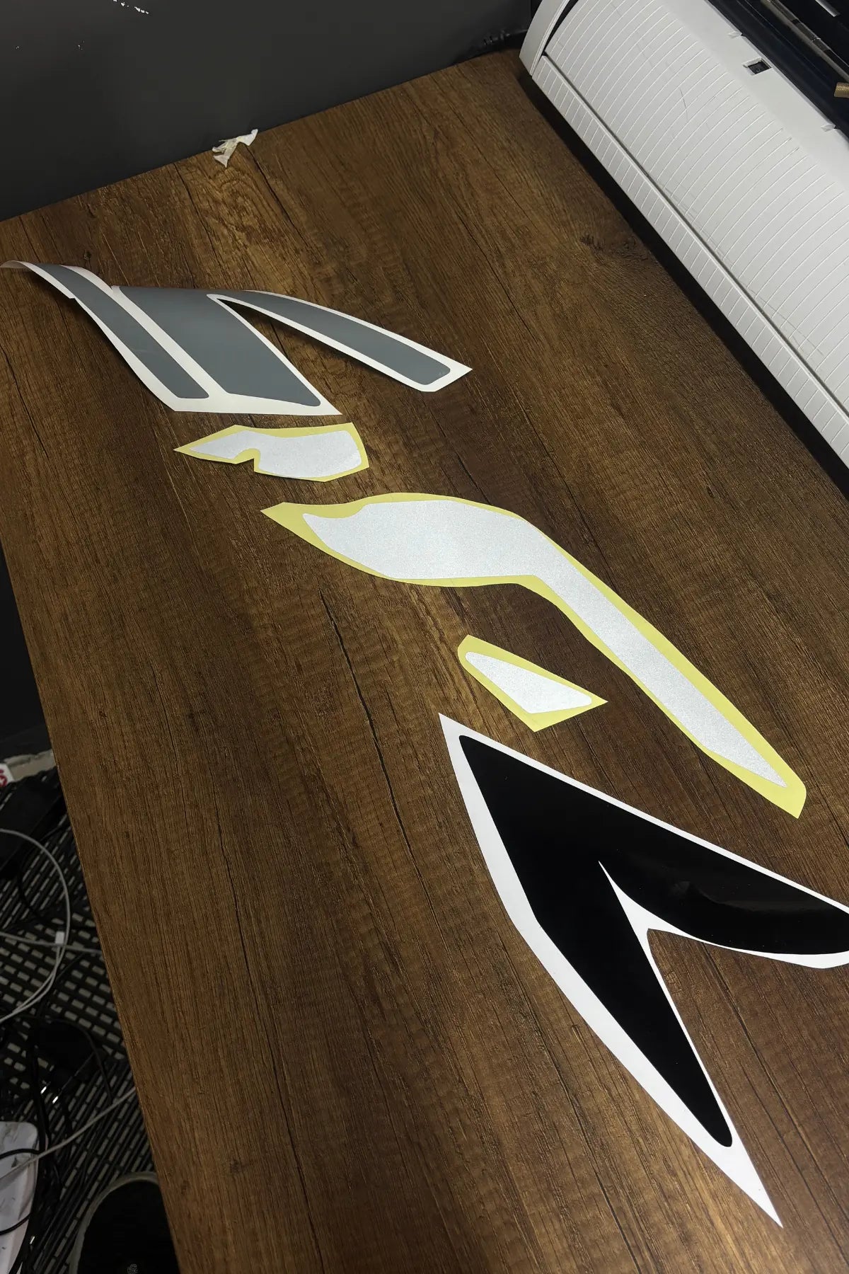 CFMOTO SR250 için Gri-Siyah Rengin Orijinal Sticker Seti