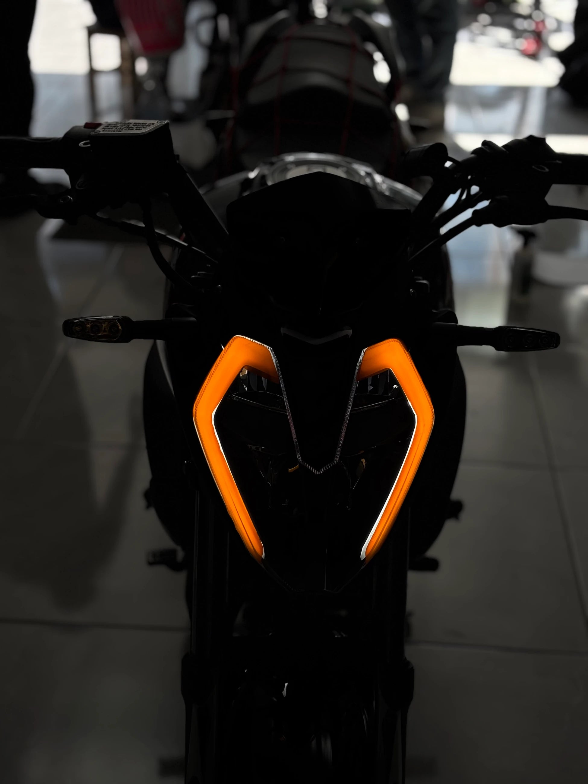 Benelli 125s -RKS 125S için Uyumlu Far Filmi Sticker Etiket