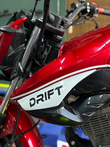 Mondial Drift-L için Yan Grenaj için Drift Yazılı Beyaz Renk Kaplama Sticker